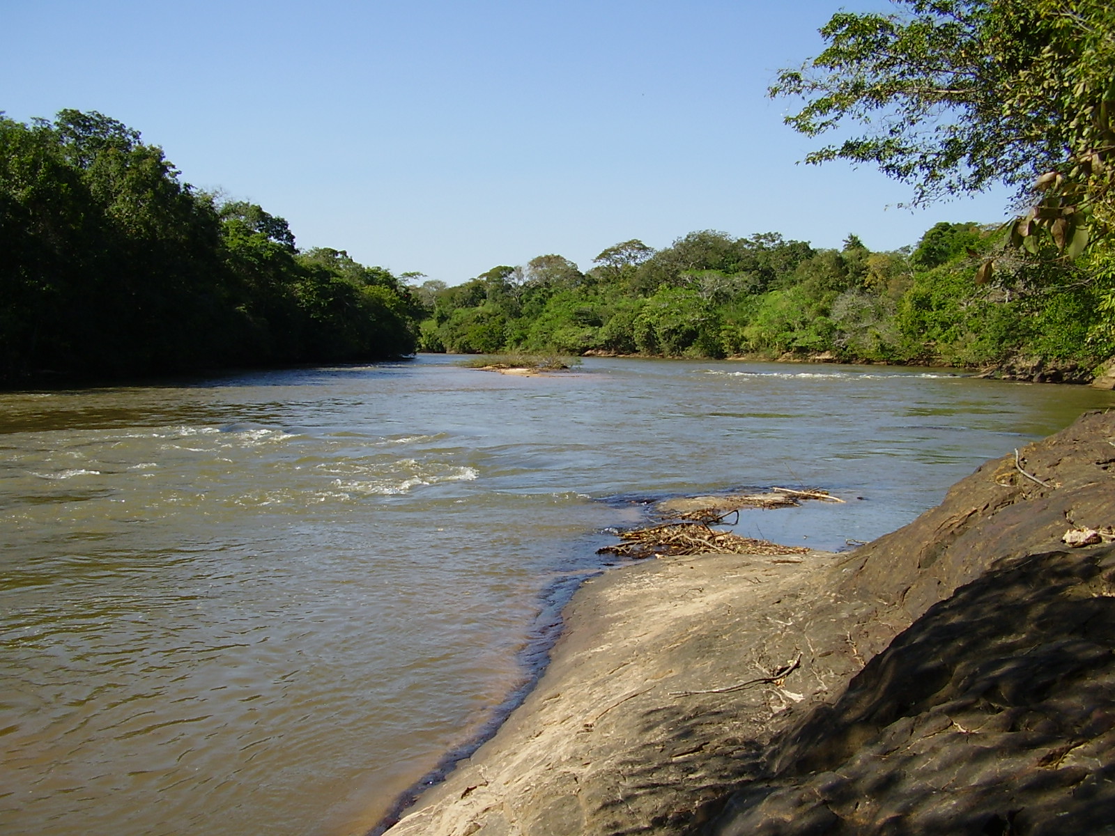 Imagem de referência de Rio Aquidauana, descrito nos dados abertos como rio em Mato Grosso do Sul