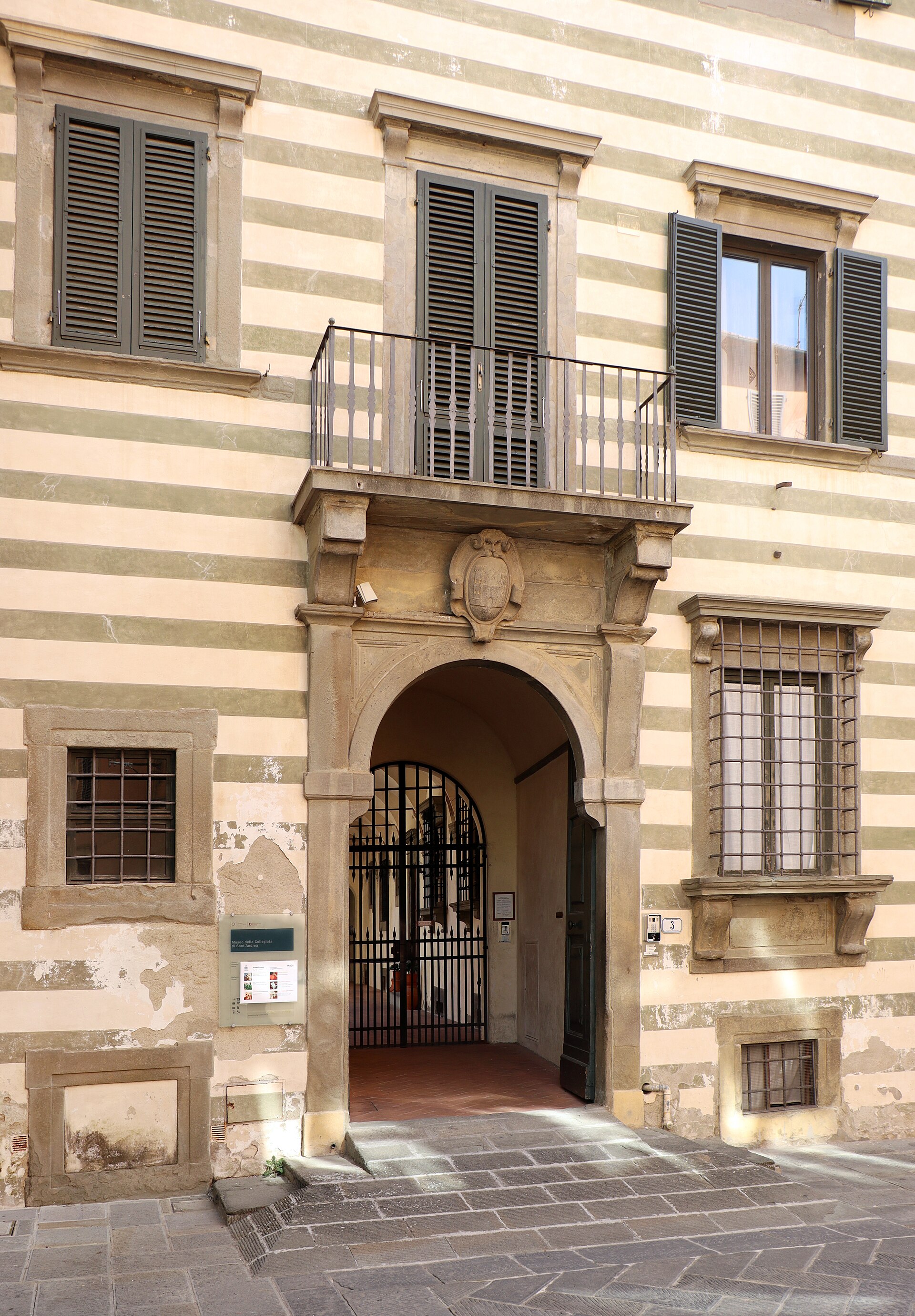 Imagem de referência de Museo della collegiata di Sant'Andrea, descrito nos dados abertos como museu em Empoli, Itália