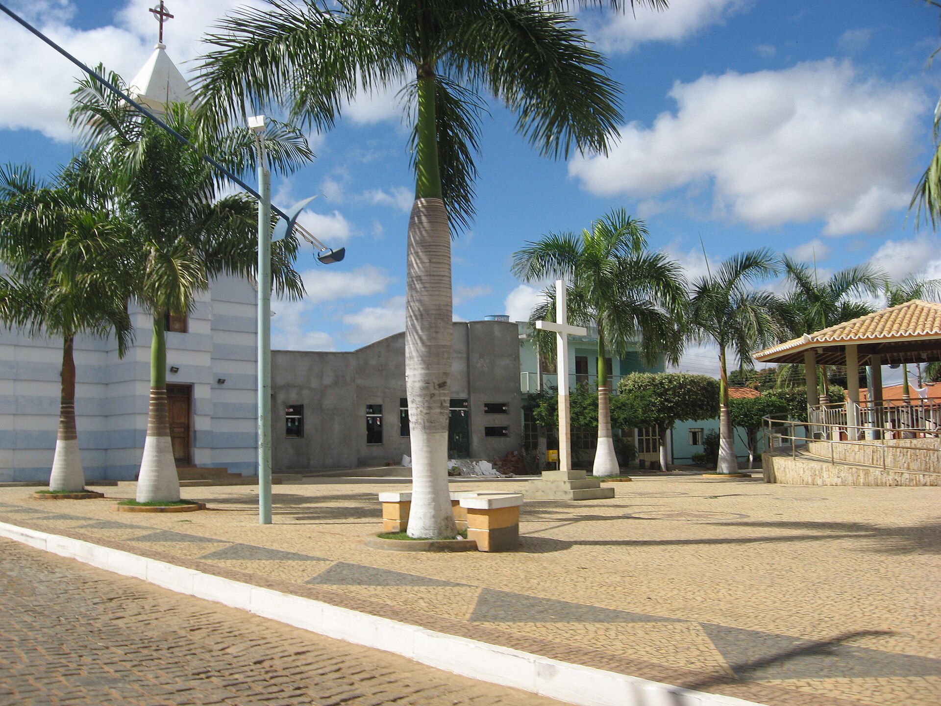 Imagem de referência de Lagoa Real, descrito nos dados abertos como município do Estado da Bahia, Brasil