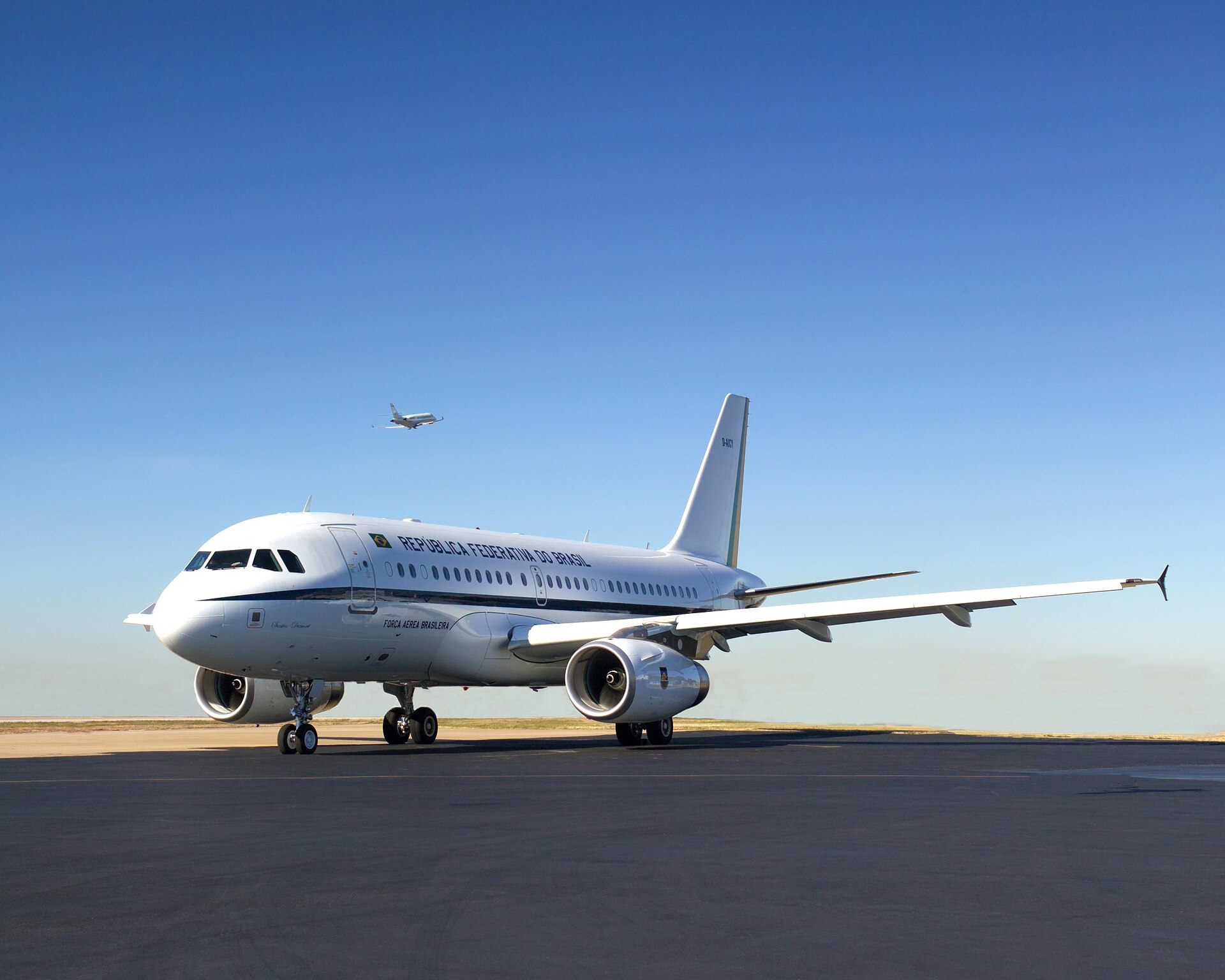Imagem de referência de VC-1A, descrito nos dados abertos como aeronave do modelo Airbus A319 utilizada pela Presidência da República do Brasil desde 2005