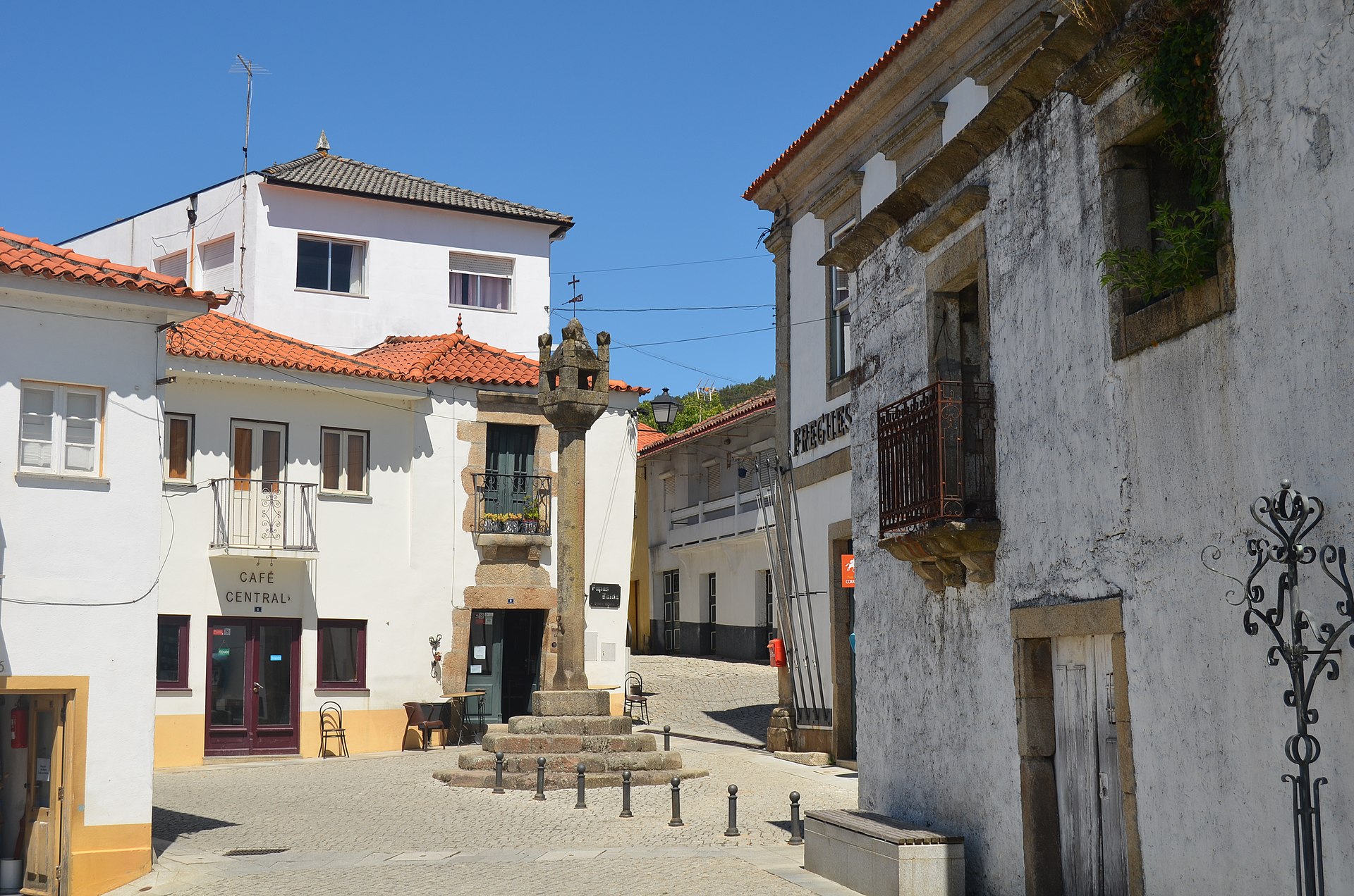 Imagem de referência relacionada a Provesende, item descrito como povoação portuguesa do Município de Sabrosa