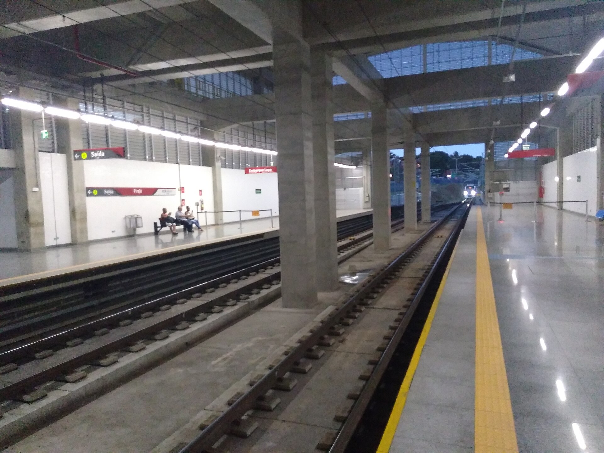 Imagem de referência de Estação Pirajá, descrito nos dados abertos como estação de metrô de Salvador, Brasil