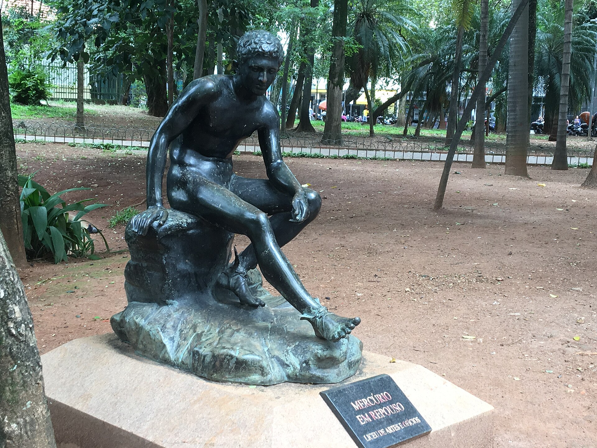 Imagem de referência de Mercúrio em Repouso, descrito nos dados abertos como monumento localizado no Brasil