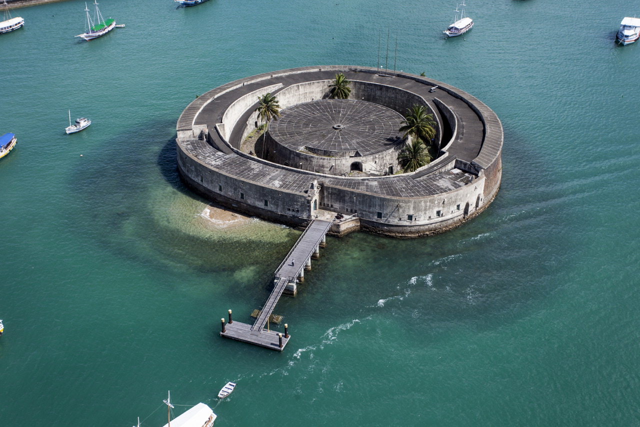 Imagem de referência de Forte de São Marcelo, descrito nos dados abertos como bem tombado pelo Instituto do Patrimônio Artístico e Cultural da Bahia na cidade de Salvador, Bahia