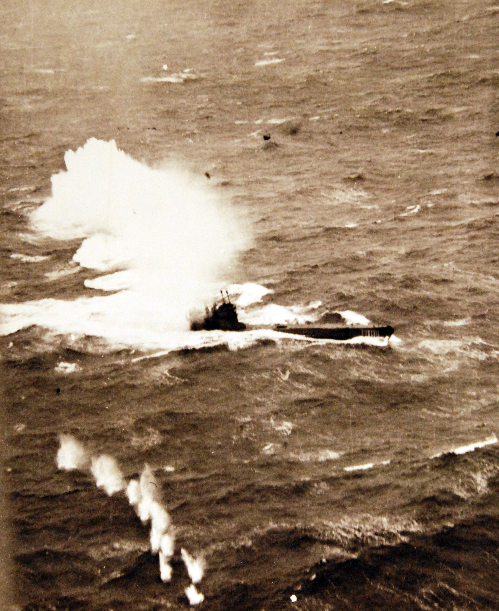 Imagem de referência de U-271, descrito nos dados abertos como um tipo de submarino alemão