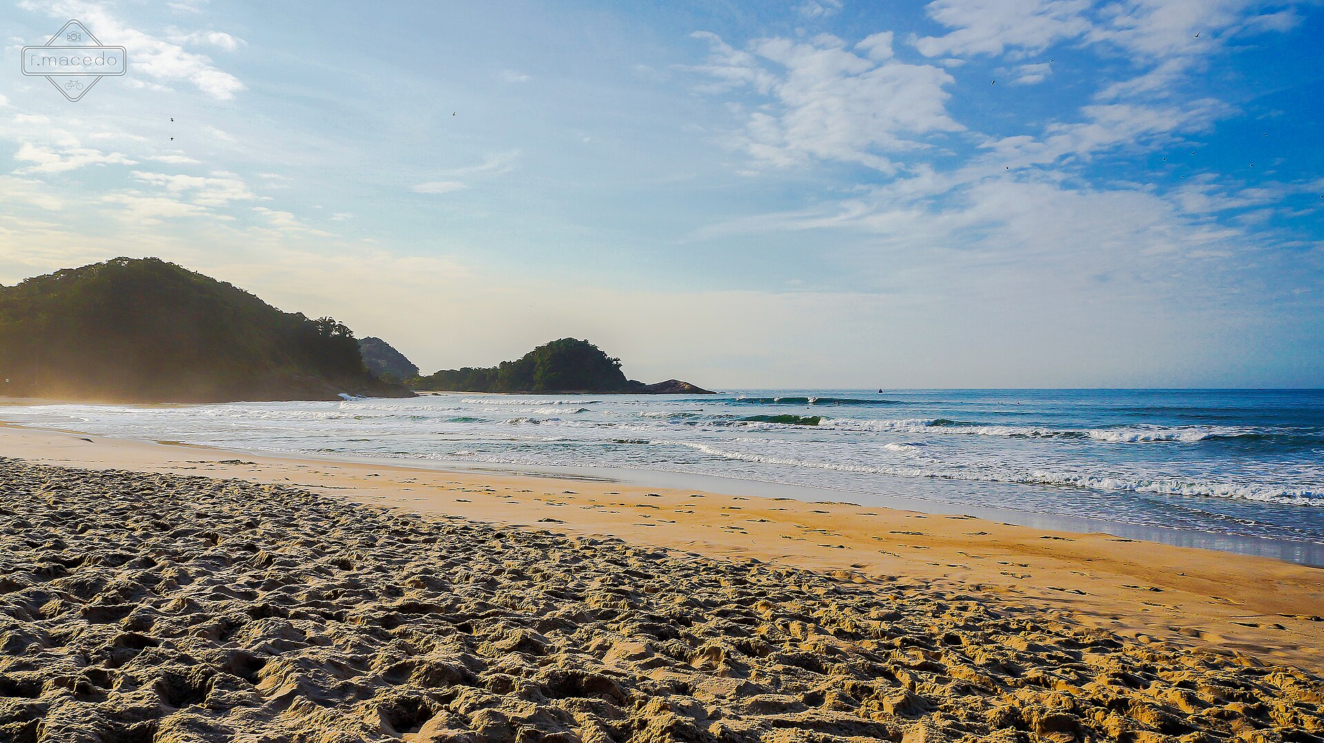 Imagem de referência de Praia Pernambuco, descrito nos dados abertos como bairro do Guarujá