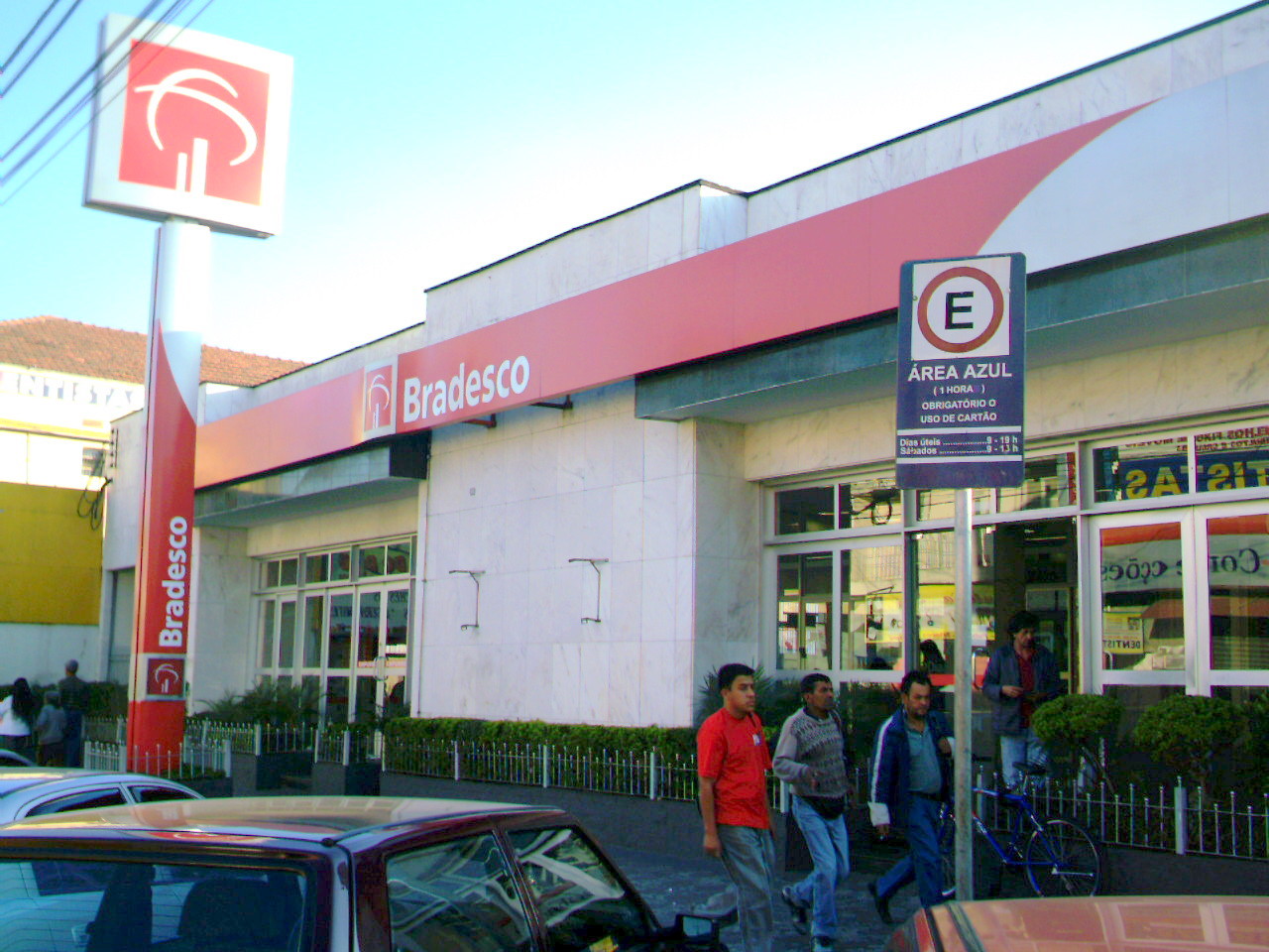 Imagem de referência de Bradesco, descrito nos dados abertos como instituição bancária brasileira