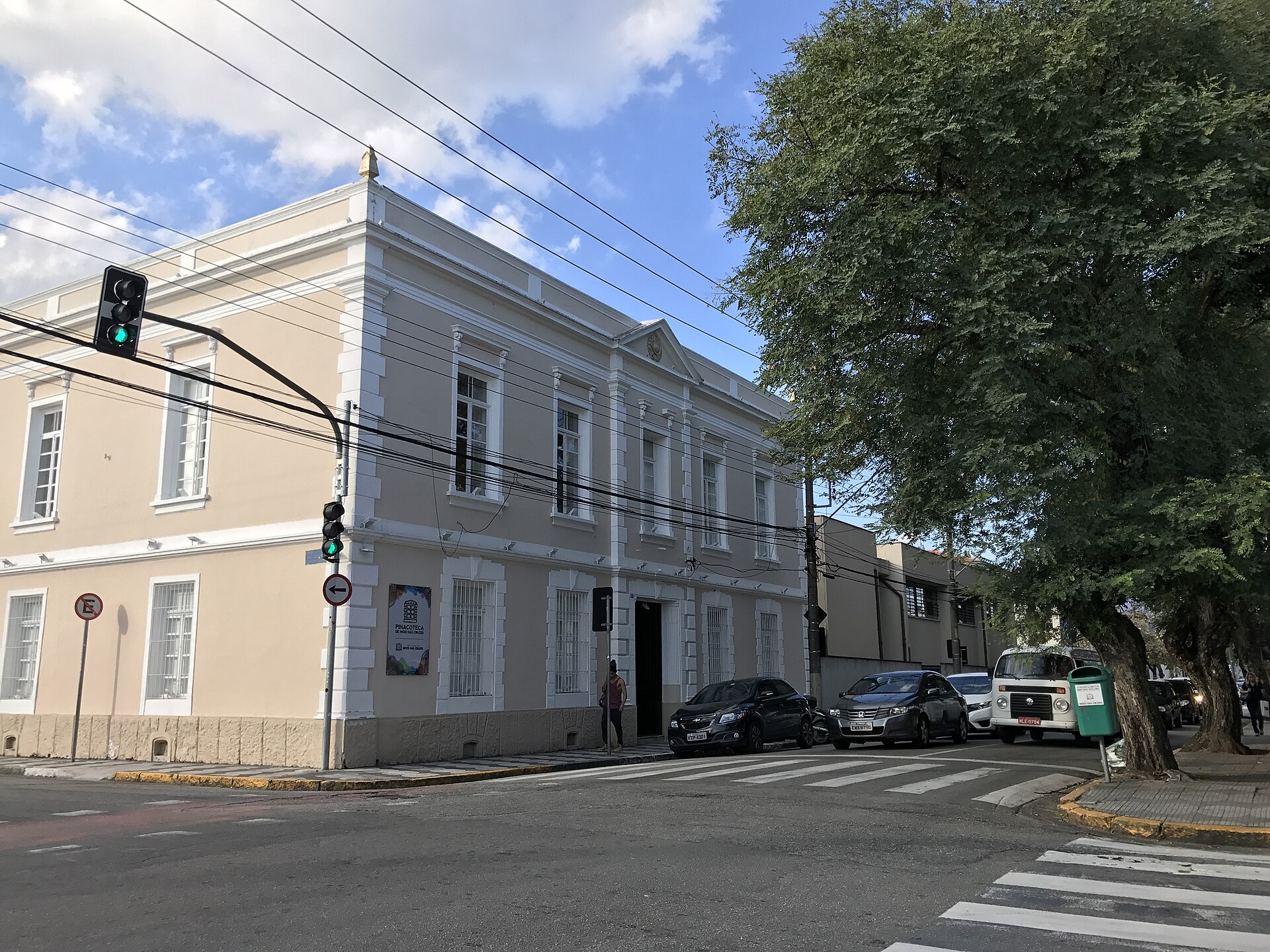Imagem de referência de Pinacoteca de Mogi das Cruzes, descrito nos dados abertos como museu em Mogi das Cruzes, Brasil