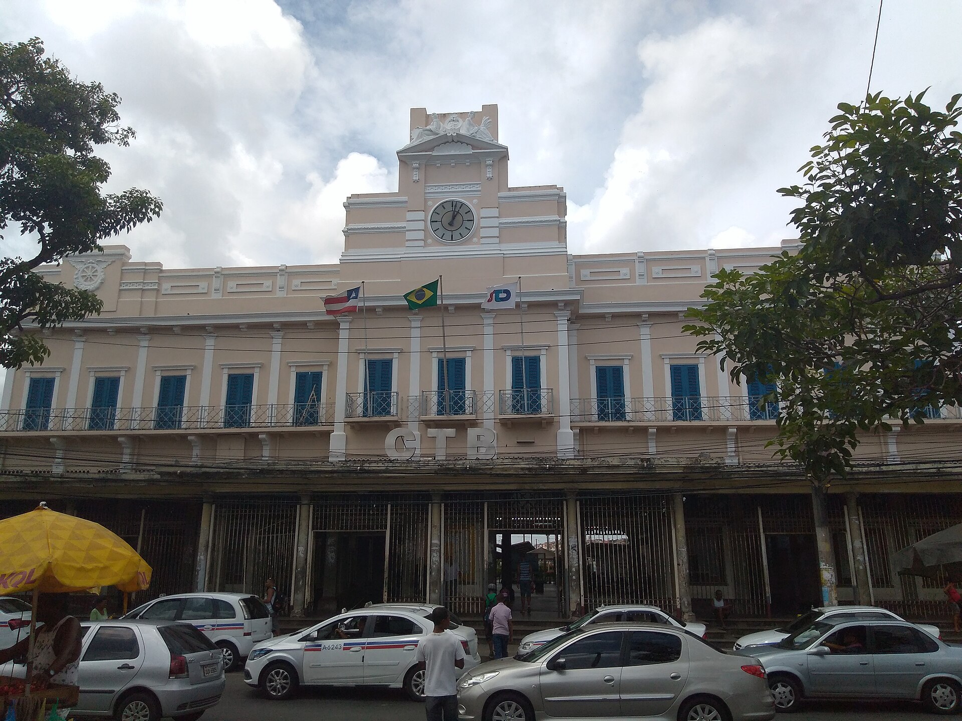 Imagem de referência de Calçada, descrito nos dados abertos como bairro de Salvador, município capital do estado brasileiro da Bahia