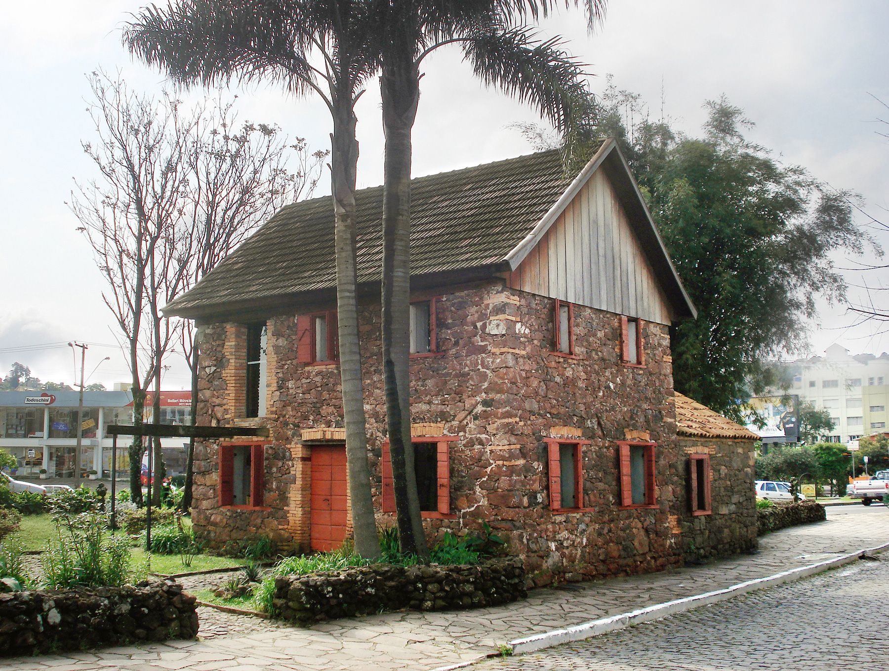 Imagem de referência relacionada a Museu Ambiência Casa de Pedra, item descrito como patrimônio localizado em Caxias do Sul, Rio Grande do Sul, Brasil
