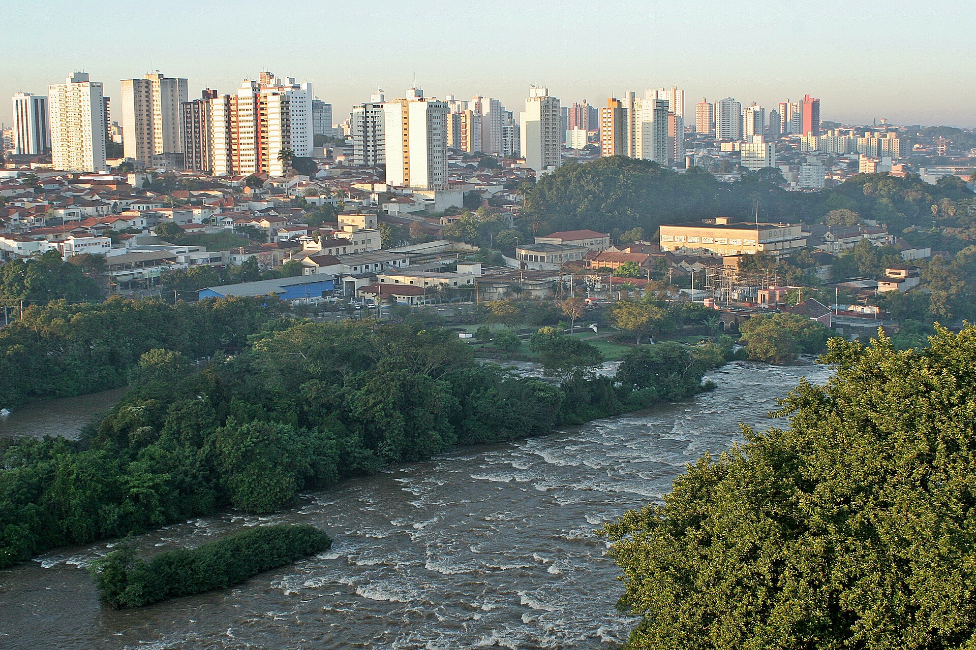 Imagem de referência de Piracicaba, descrito nos dados abertos como município brasileiro no interior do estado de São Paulo