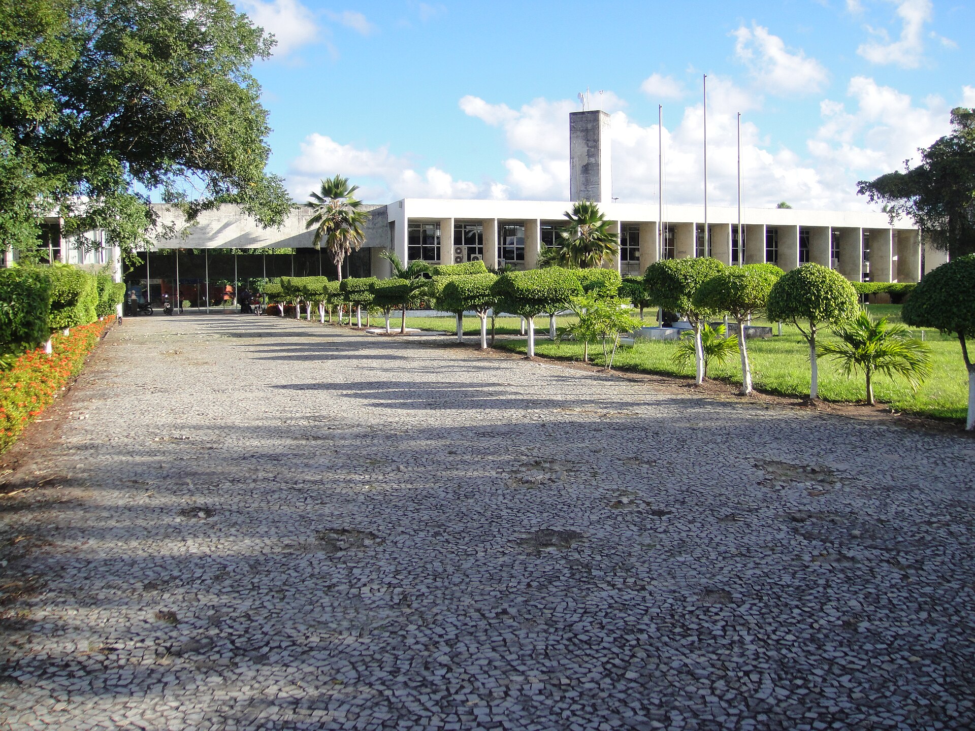 Imagem de referência relacionada a Faculdade de Ciências Econômicas de Sergipe, item descrito como registro de referência sobre Faculdade de Ciências Econômicas de Sergipe, organizado a partir de dados estruturados abertos