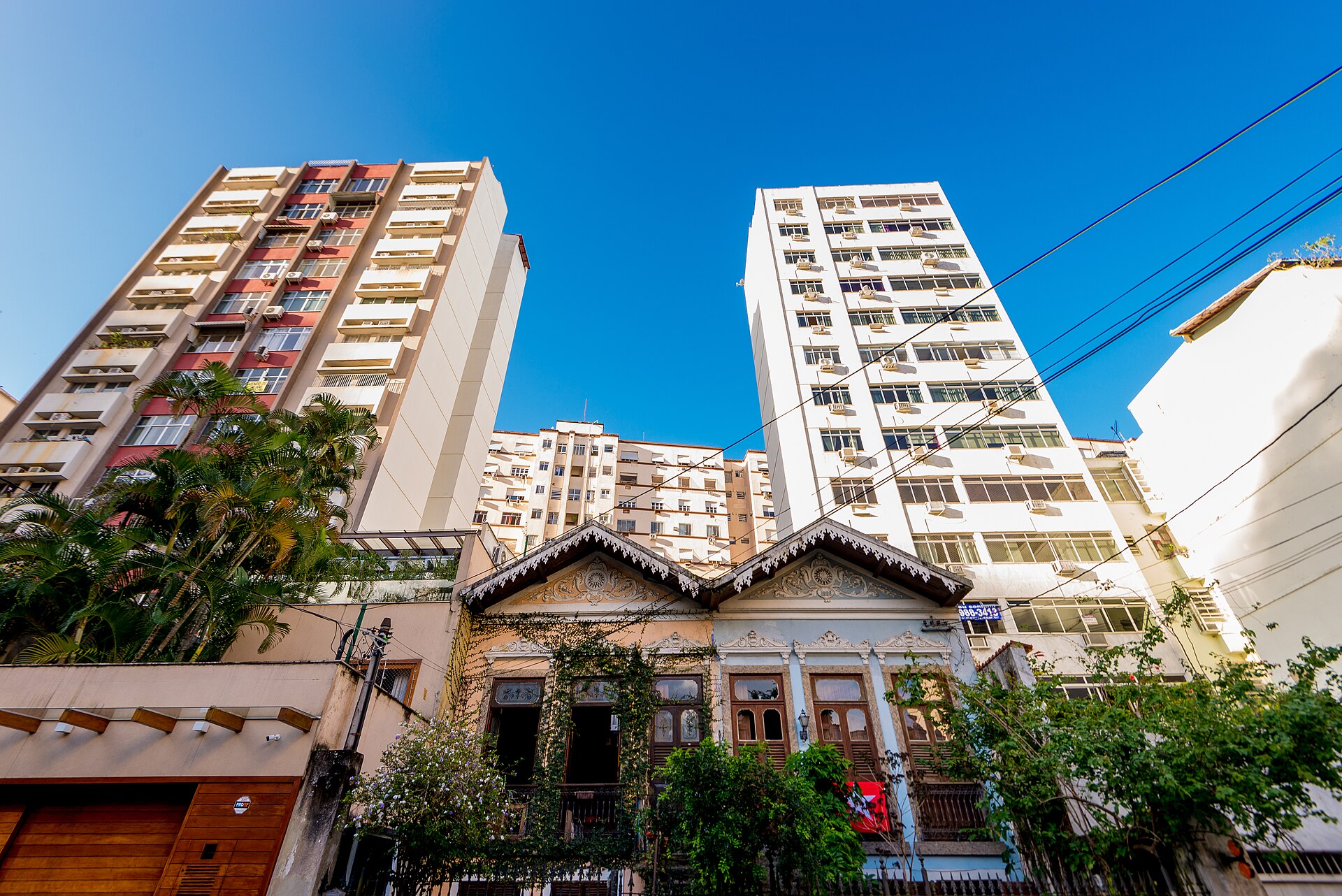 Imagem de referência de Edifício à rua Ribeiro de Almeida, nº 32, descrito nos dados abertos como bem tombado pelo INEPAC na cidade do Rio de Janeiro