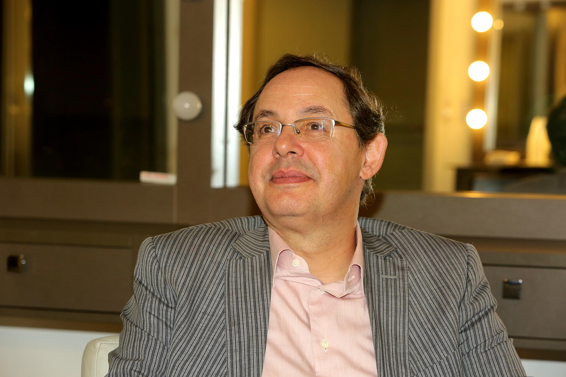 Imagem de referência relacionada a Eduardo Giannetti, item descrito como economista brasileiro, filósofo