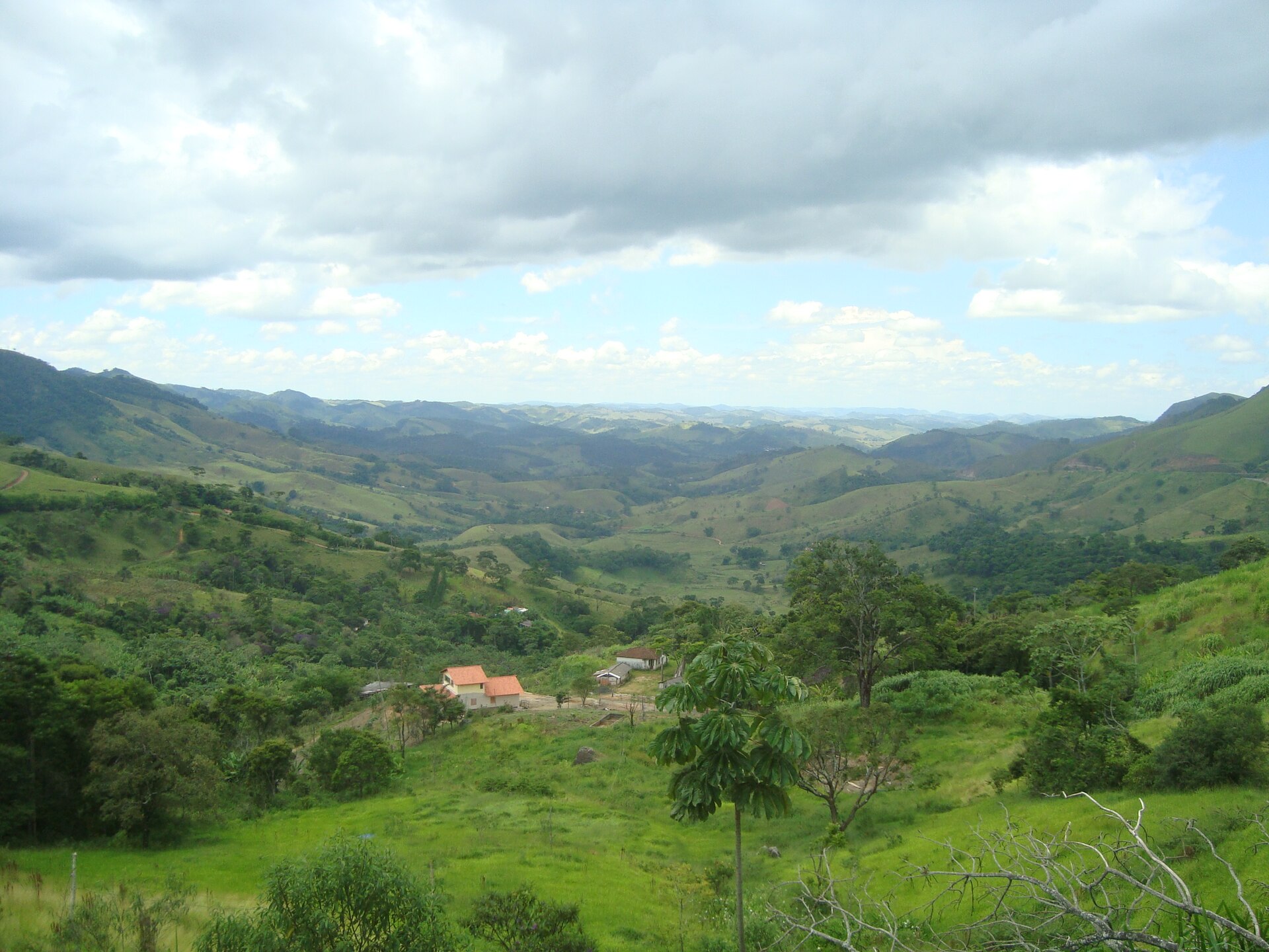 Imagem de referência de Santa Bárbara do Tugúrio, descrito nos dados abertos como município brasileiro do estado de Minas Gerais