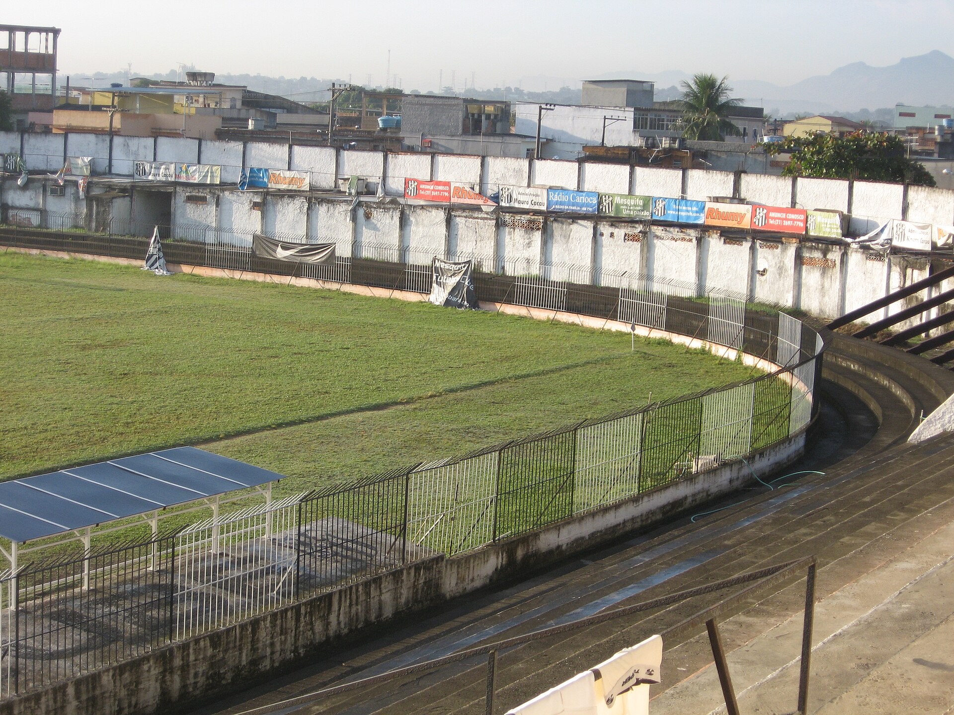 Imagem de referência de Estádio Niélsen Louzada, descrito nos dados abertos como estádio em Rio de Janeiro, Brasil