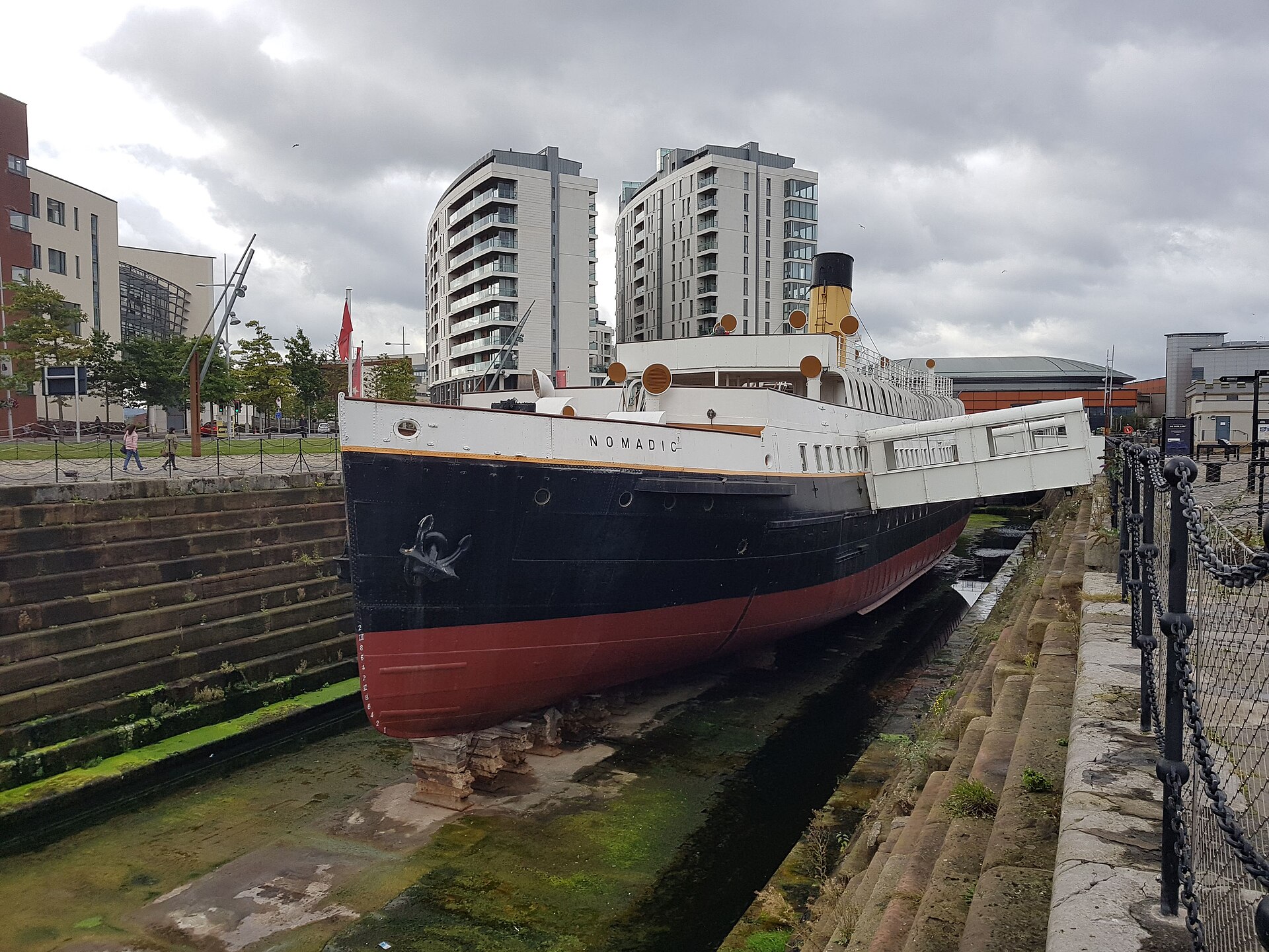 Imagem de referência de SS Nomadic, descrito nos dados abertos como barco auxiliar britânico operado pela White Star Line
