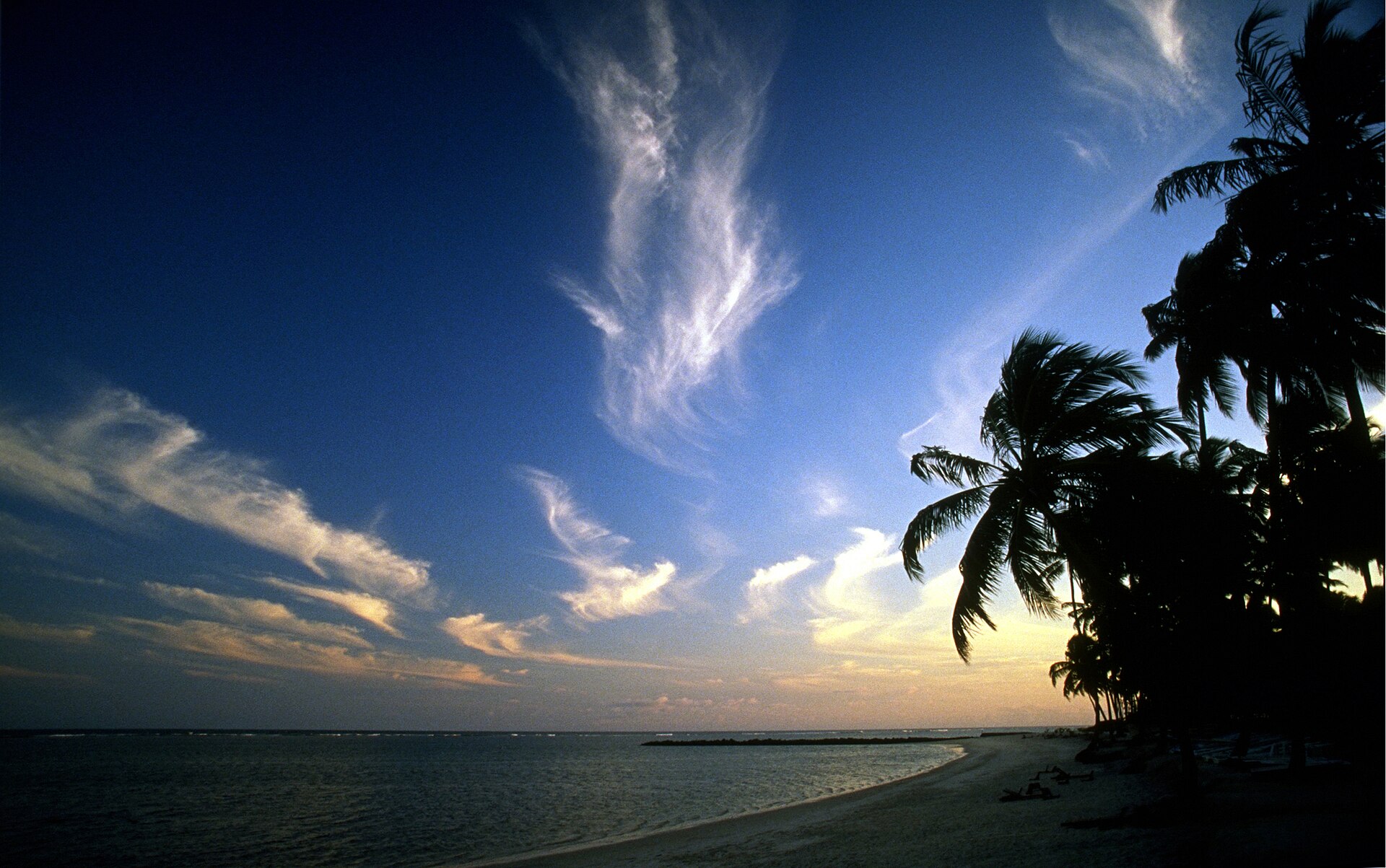 Imagem de referência de Ilha de Itaparica, descrito nos dados abertos como ilha localizada na Baía de Todos os Santos, pertencente ao estado da Bahia, no Brasil