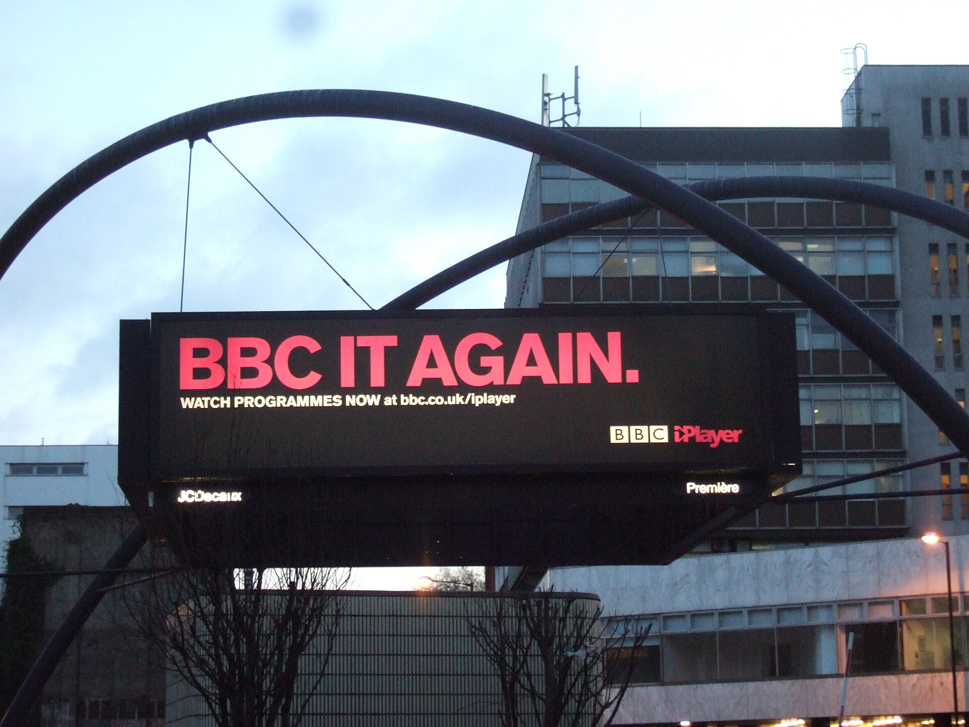 Imagem de referência de BBC iPlayer, descrito nos dados abertos como serviço de televisão na Internet da BBC