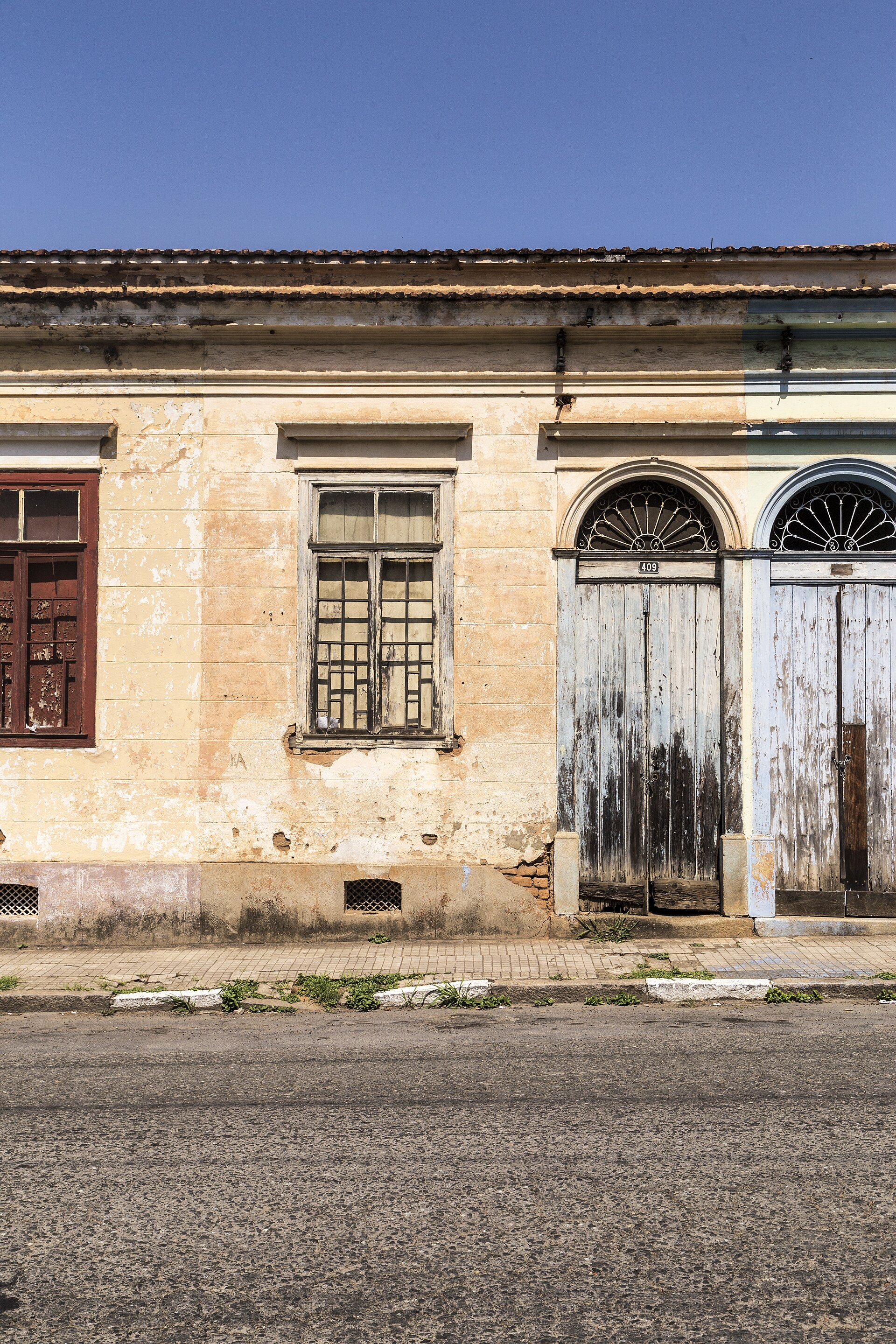 Imagem de referência de Imóvel à rua Ana Cintra, 409, descrito nos dados abertos como bem tombado pelo CONDEPHAAT na cidade de Amparo