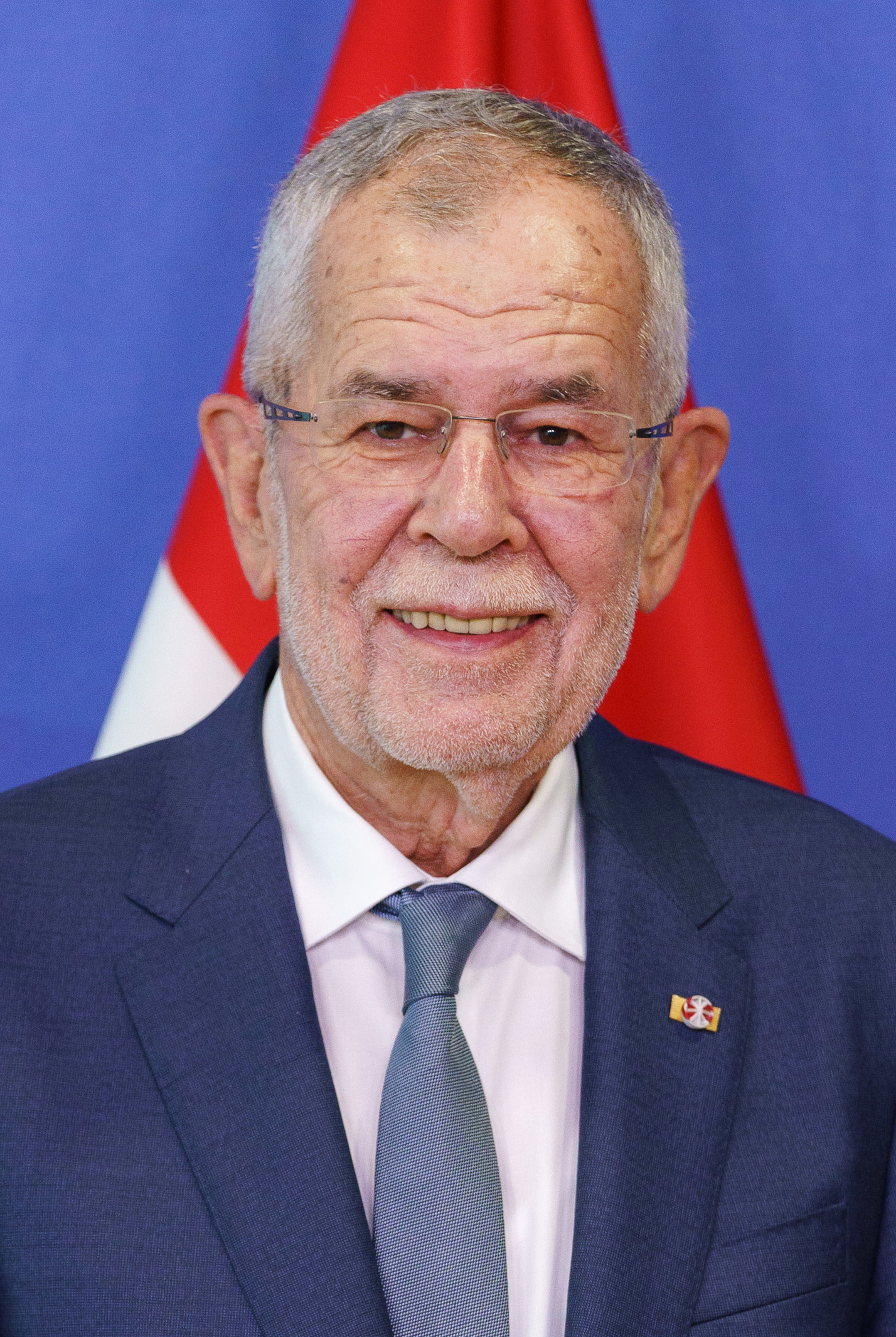 Imagem de referência de Alexander van der Bellen, descrito nos dados abertos como político austríaco, Presidente da Áustria