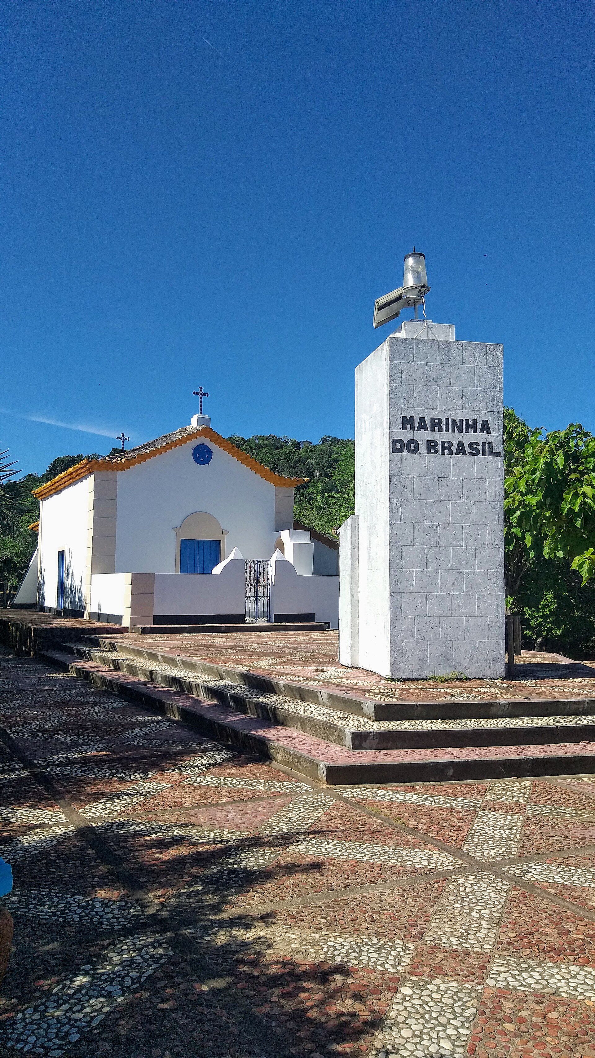 Imagem de referência de Farol da Ilha dos Frades, descrito nos dados abertos como farol em Salvador