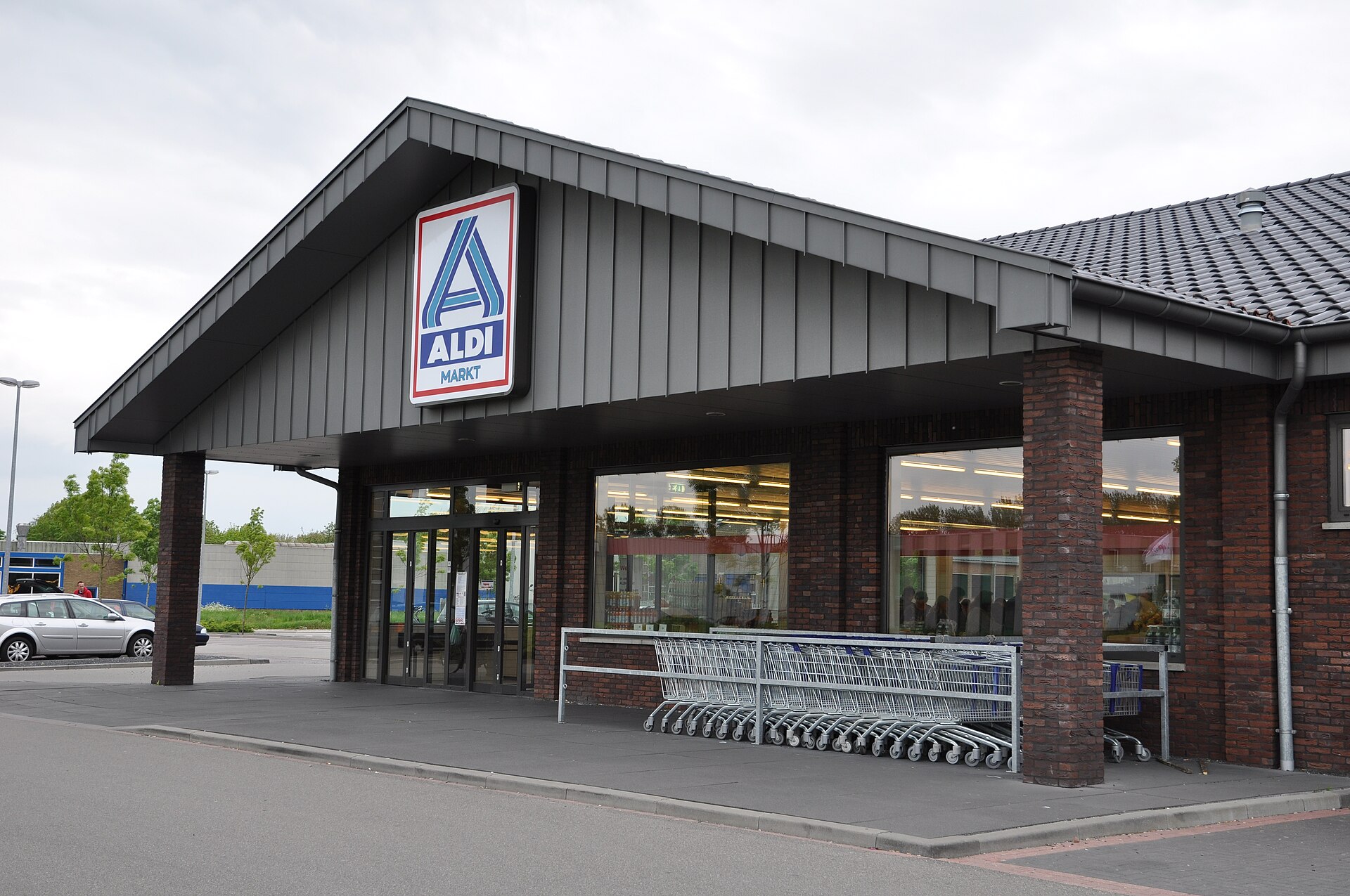 Imagem de referência de Aldi, descrito nos dados abertos como nome comum de duas redes de supermercados multinacionais, de origem Alemã