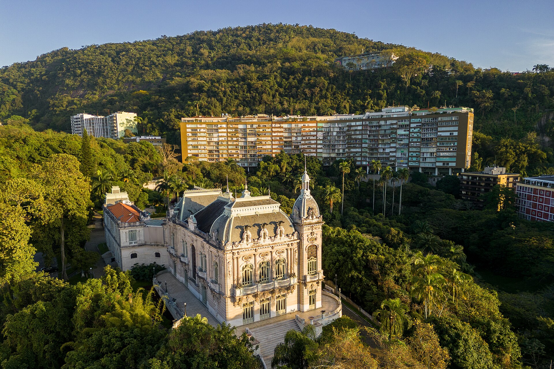 Imagem de referência de Palácio das Laranjeiras, descrito nos dados abertos como patrimônio localizado no Brasil