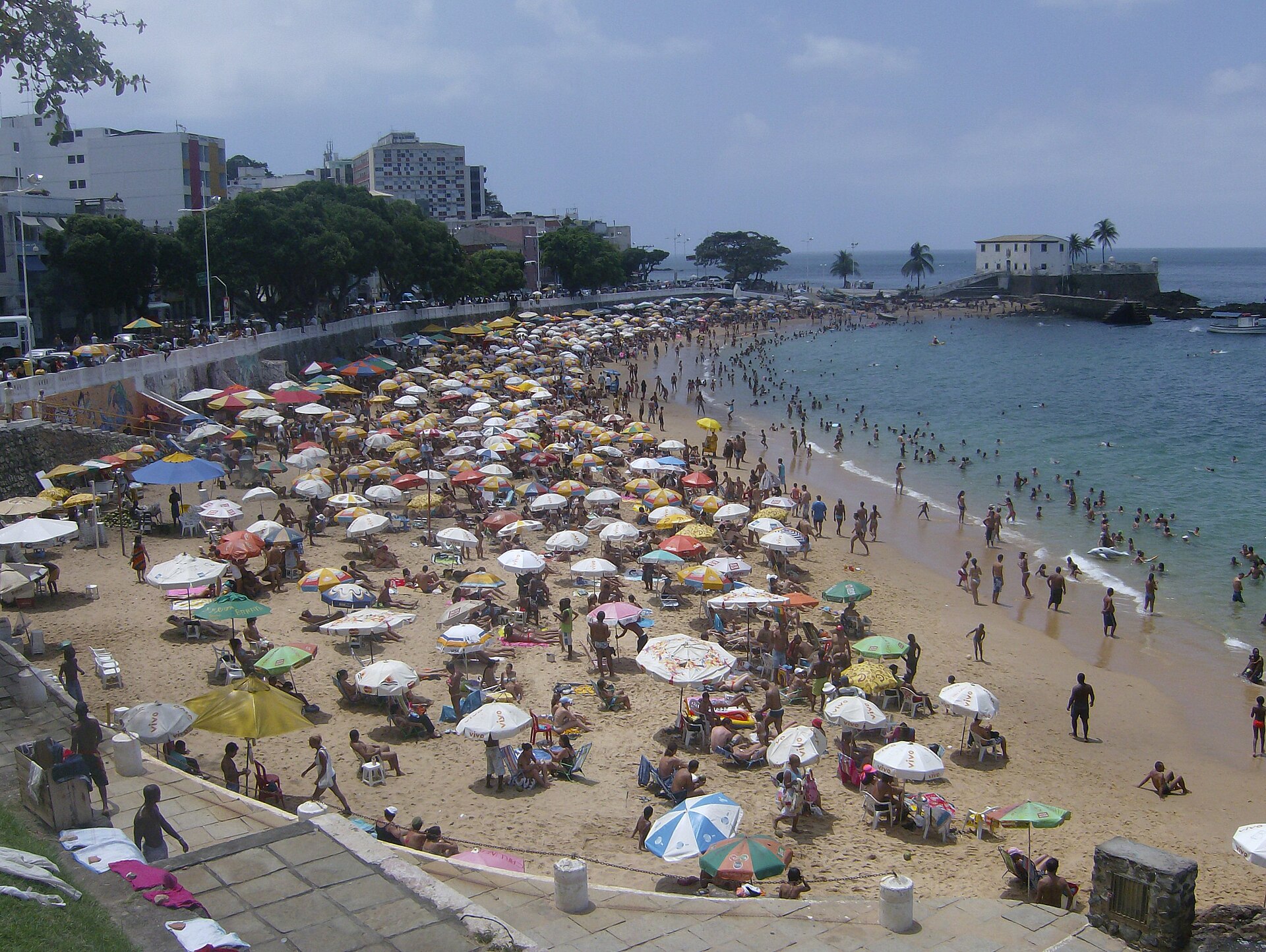 Imagem de referência de Praia do Porto da Barra, descrito nos dados abertos como trecho do litoral de Salvador, município do estado brasileiro da Bahia