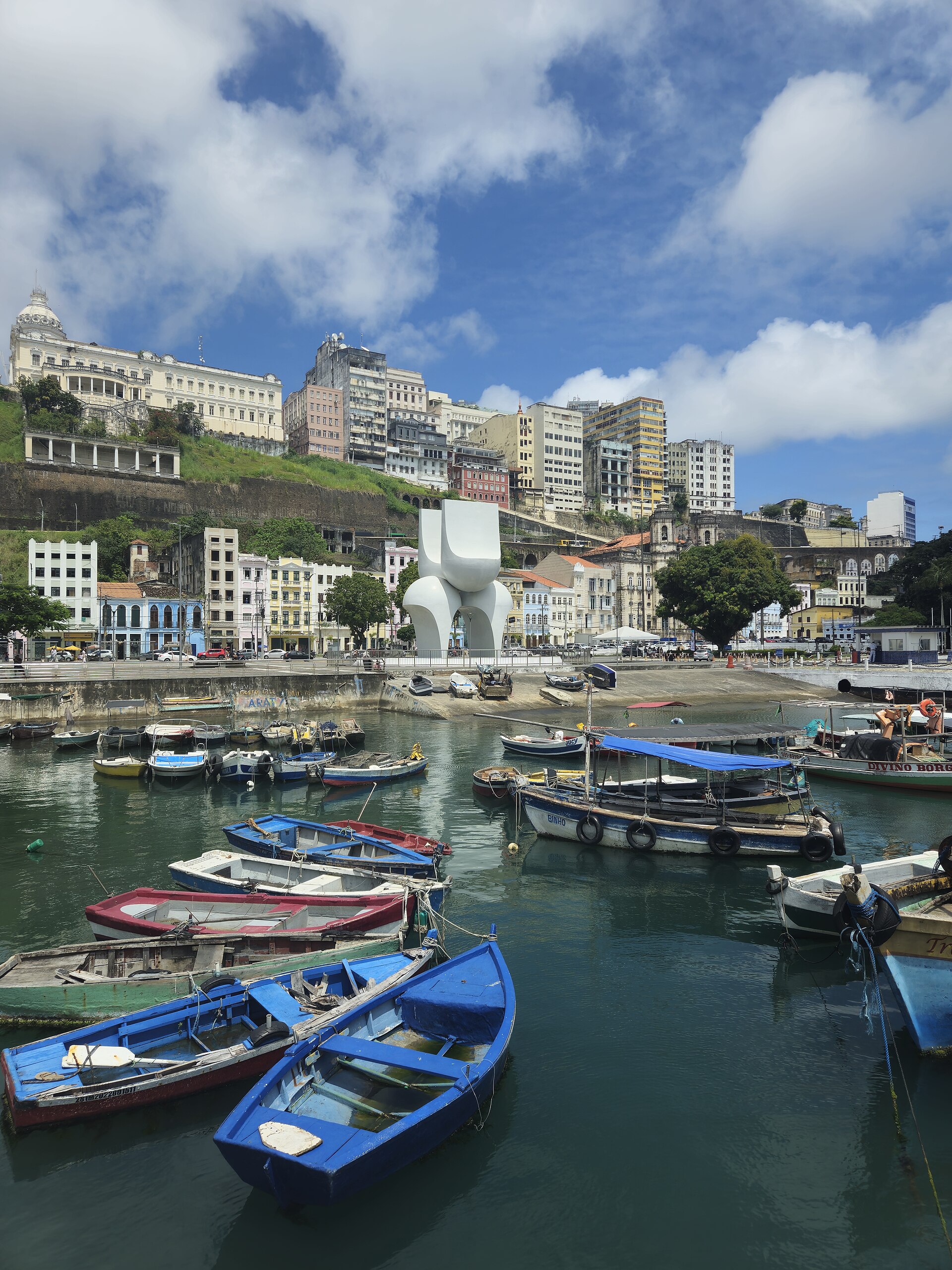 Imagem de referência de Monumento à Cidade do Salvador, descrito nos dados abertos como escultura em Salvador, Bahia