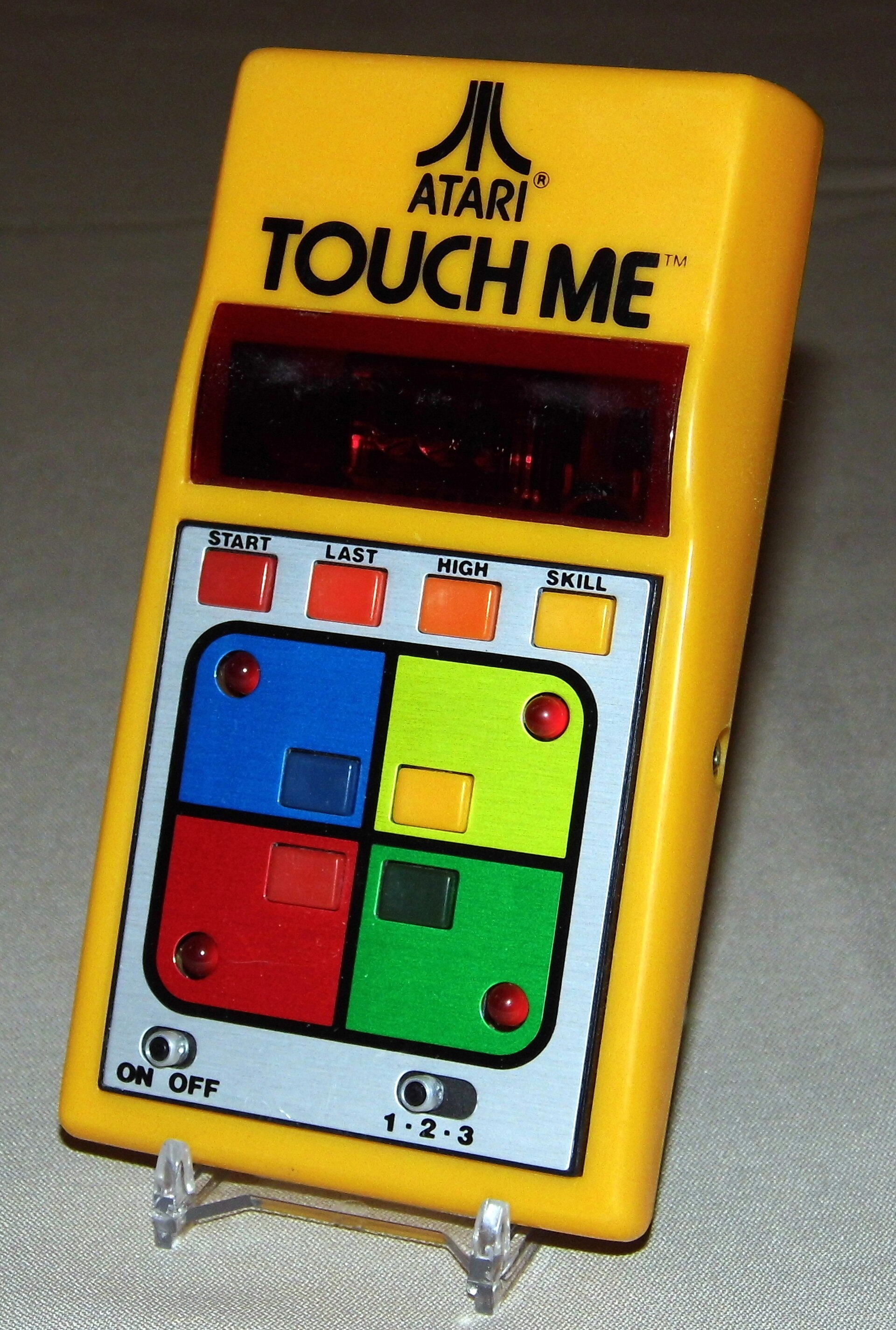 Imagem de referência relacionada a Touch Me (jogo de fliperama), item descrito como vídeojogo de 1974