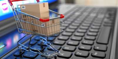 "Taxa das blusinhas" enfrentou resistência de grande parte dos consumidores brasileiros, pois medida encarecia produtos populares Foto: Seu Crédito Digital