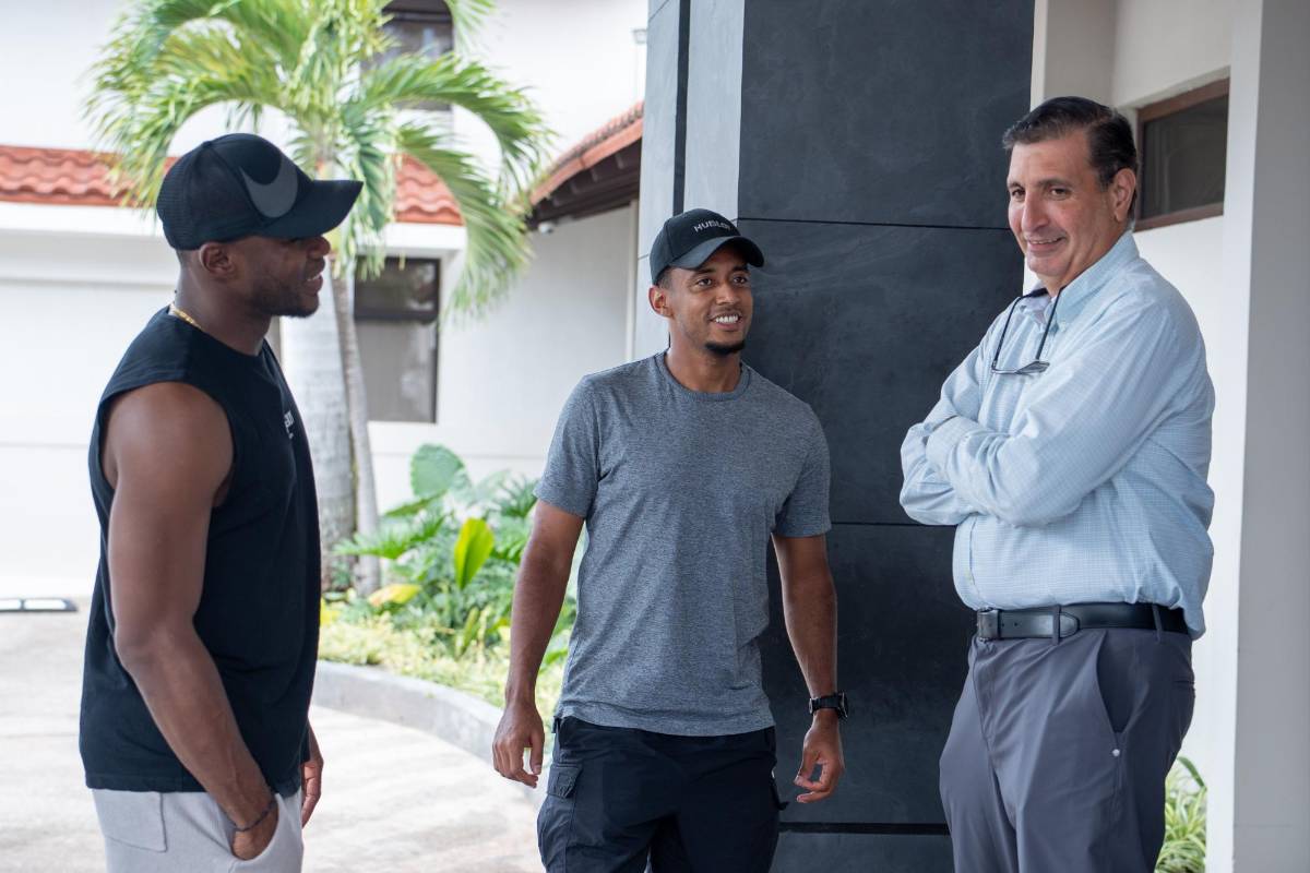 Honduras com visita especial e a triste foto de Edwin no último treino
