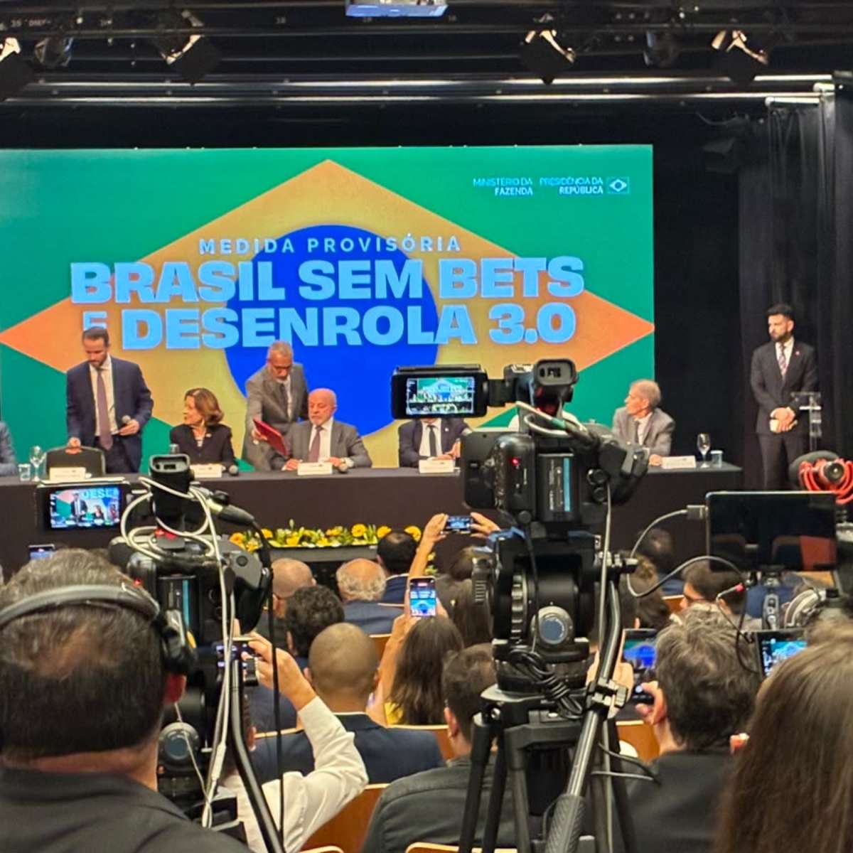 Governo Lula anuncia "proibição geral" das bets no Brasil; entenda como vai funcionar