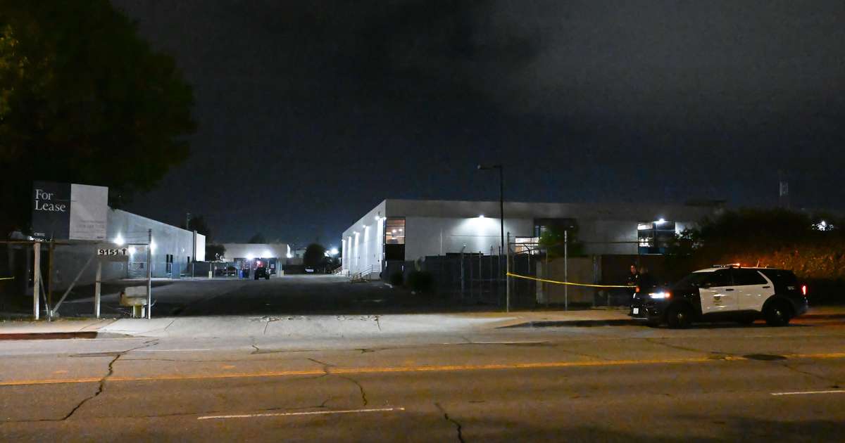 Helicóptero de reportagem cai em Los Angeles e deixa três mortos