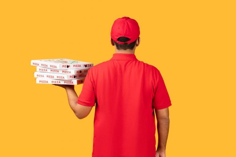 Estudo mostra que trabalho por aplicativo cresce no Brasil, mas informalidade dispara