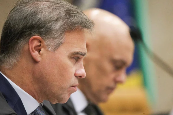 Mendonça demole Moraes; chega de sigilo no inquérito das fake news