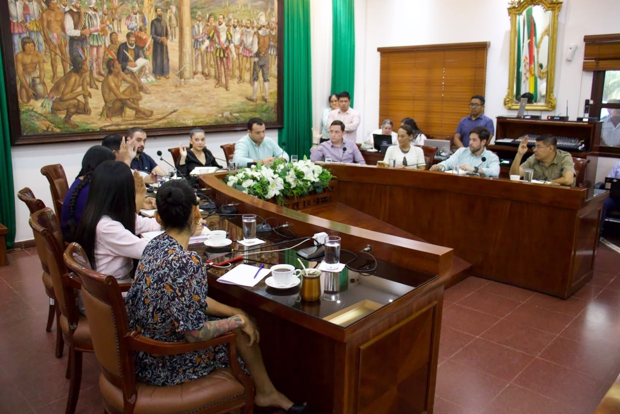 Entre vecinos y transportistas, la Comisión Mixta del Concejo analiza la tarifa del servicio público