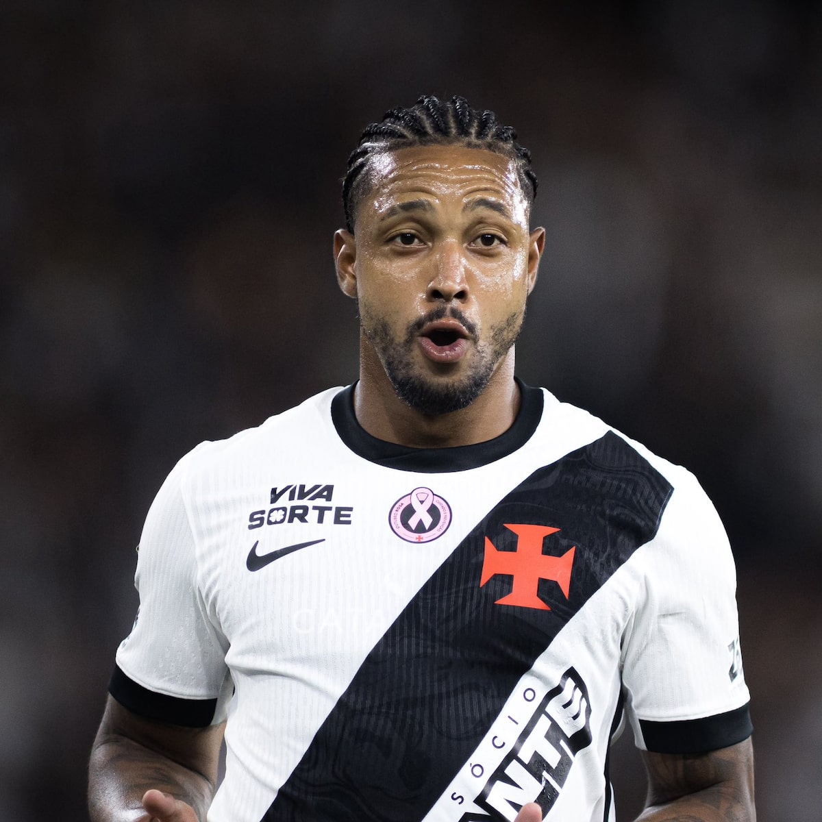 Vasco embala na temporada, vence clássico contra o Botafogo e abre distância do Z-4