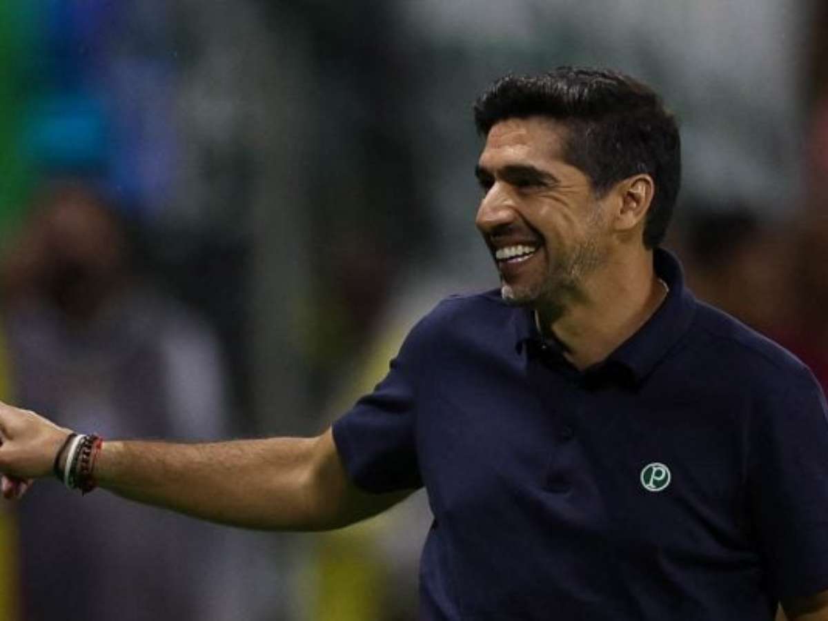 Abel elogia Giay e analisa retorno de Paulinho: "Precisa de tempo"