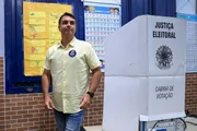 Lula recebe 6.435 votos contra 3.566 de Flávio Bolsonaro na Oceania