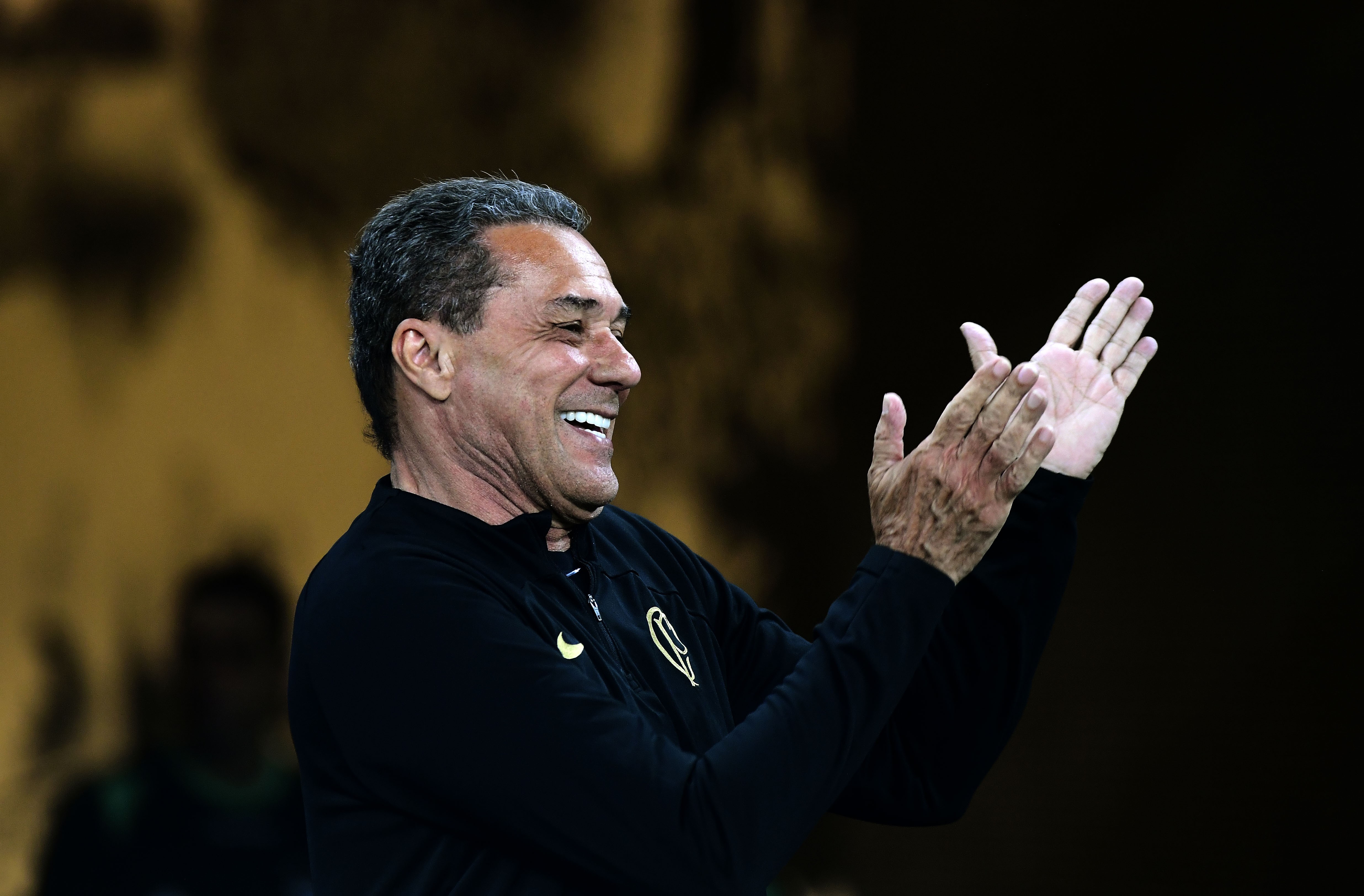 Luxa diz que assumiria Corinthians antes de Seedorf: "Voltaria com coração arrebentando"