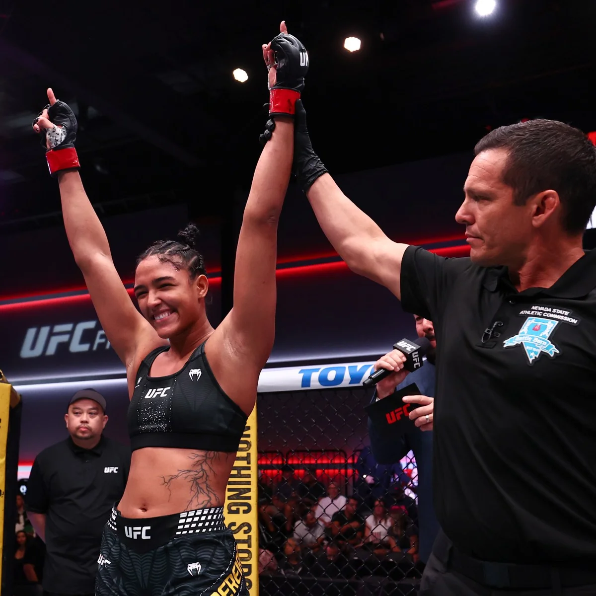 UFC Vegas: Alice Pereira abre corte profundo na testa de russa em nocaute