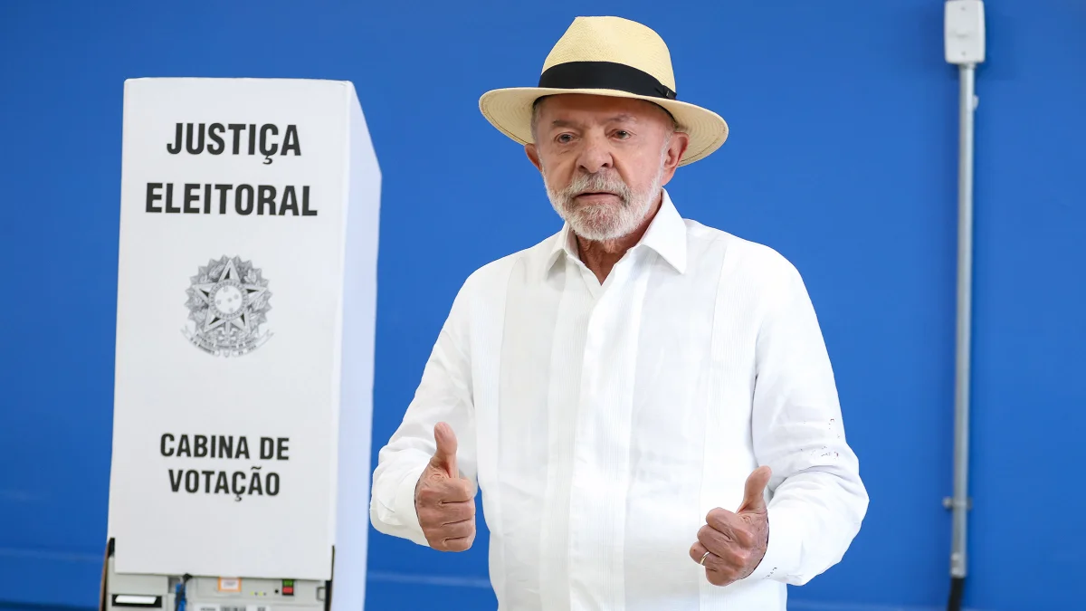 Lula navega contra a maré (por Hubert Alquéres)