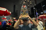 Lula volta para Brasília após festa da vitória em São Paulo