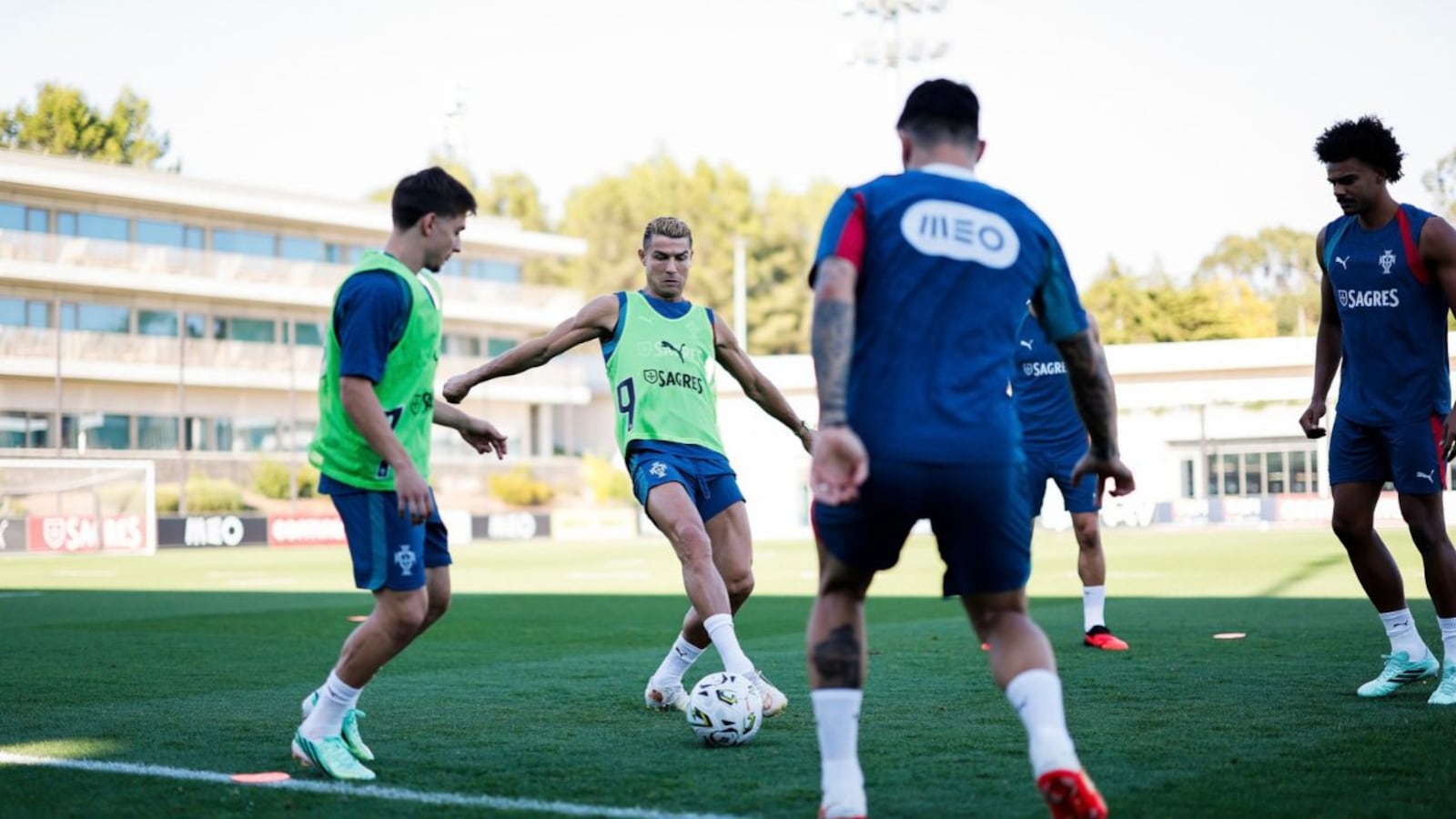 Cristiano Ronaldo treina dias antes de abandonar seleção portuguesa Reprodução/X/@Cristiano