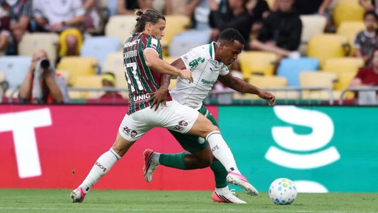 Judas! Judas! Judas! Arias responde ao coro da torcida do Fluminense. ‘As pessoas têm amnésia.’ Palmeiras celebra vitória, apesar da falha de Carlos Miguel