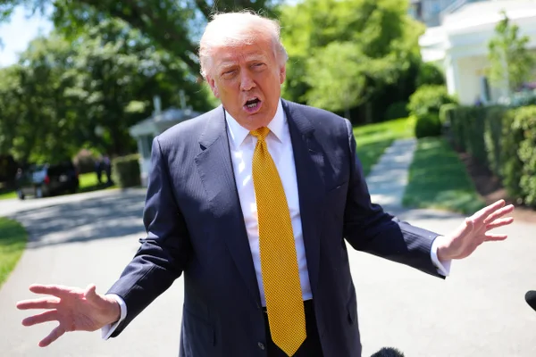 Trump: EUA “queimará” como a França se democratas vencerem as eleições