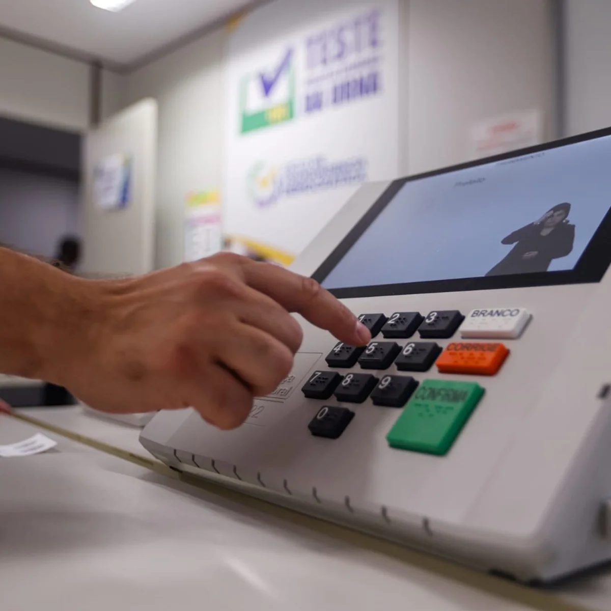 Eleições 2026: TSE informa que 1.551 urnas eletrônicas foram substituídas
