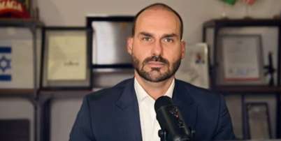 Eduardo Bolsonaro foi demitido da PF por faltar injustificadamente ao servi&ccedil;o por mais de 30 dias consecutivos Foto: @SBT News via YouTube / Estad&atilde;o